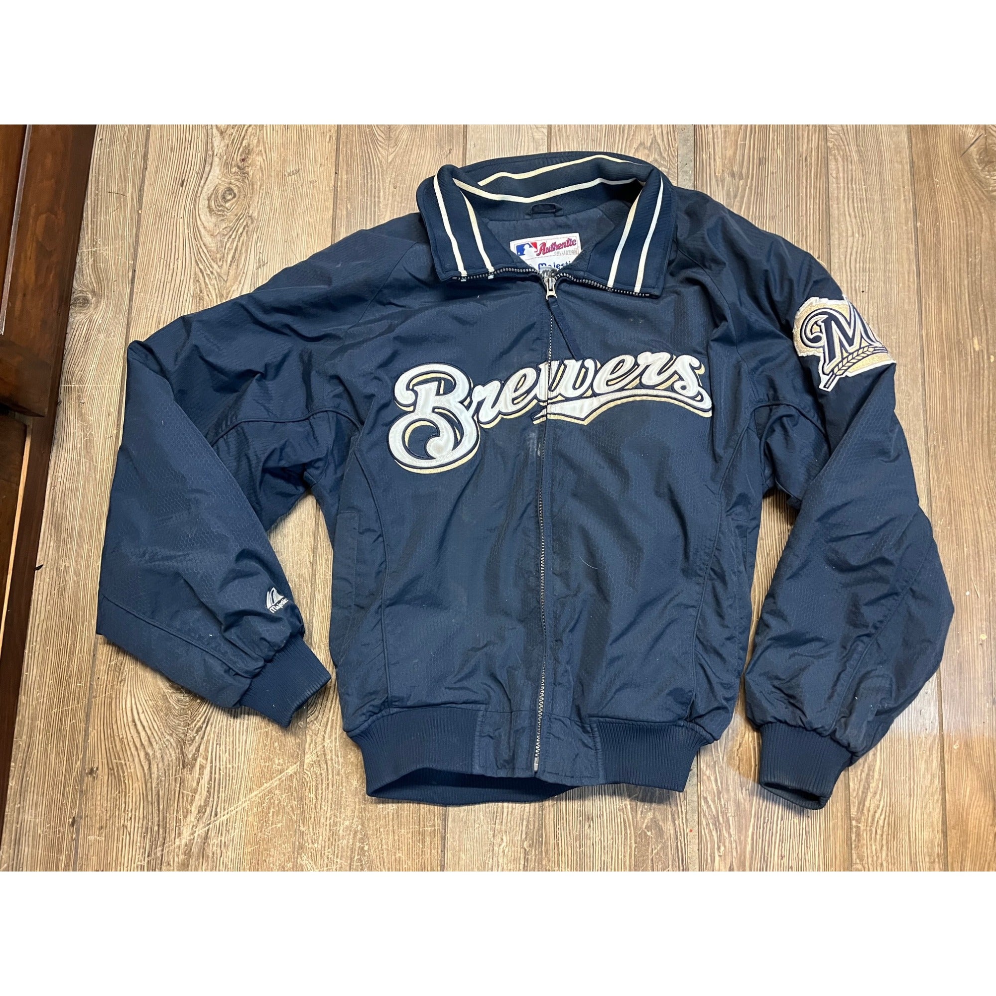 Milwaukee Brewers Authentic Dugout Jacket Men's Medium Game Used?