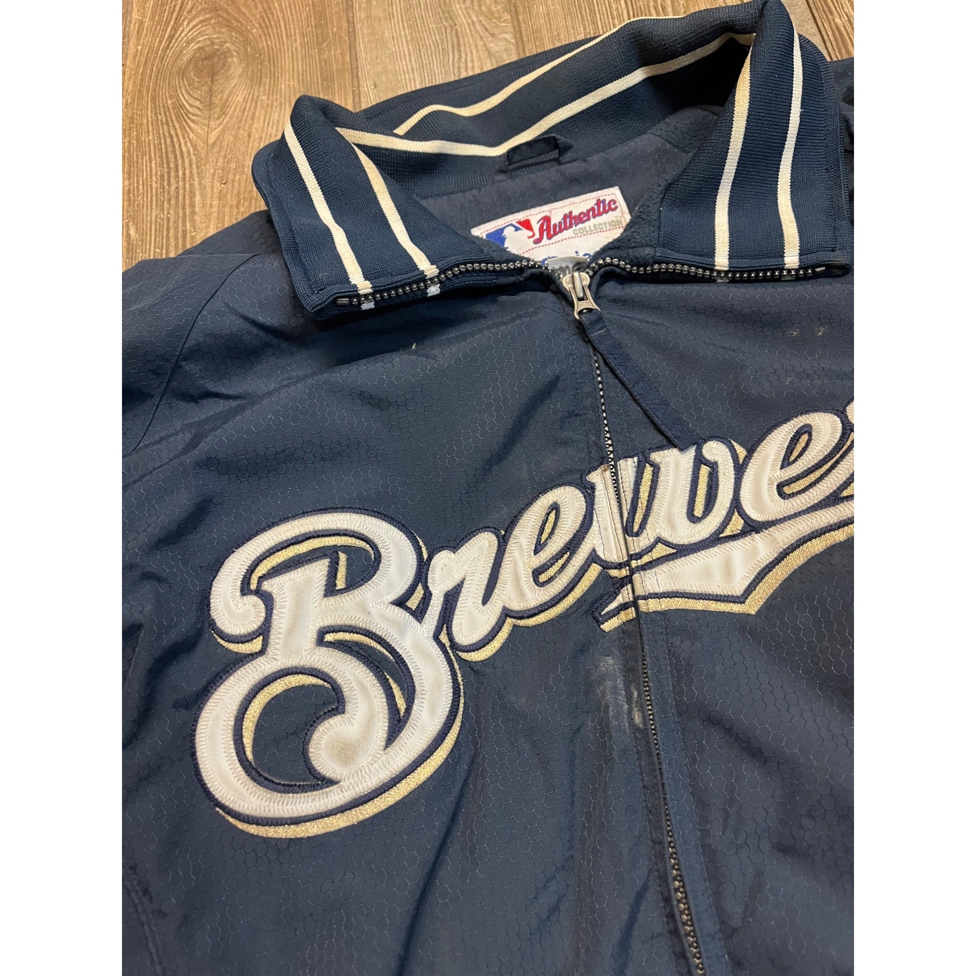 Milwaukee Brewers Authentic Dugout Jacket Men's Medium Game Used?