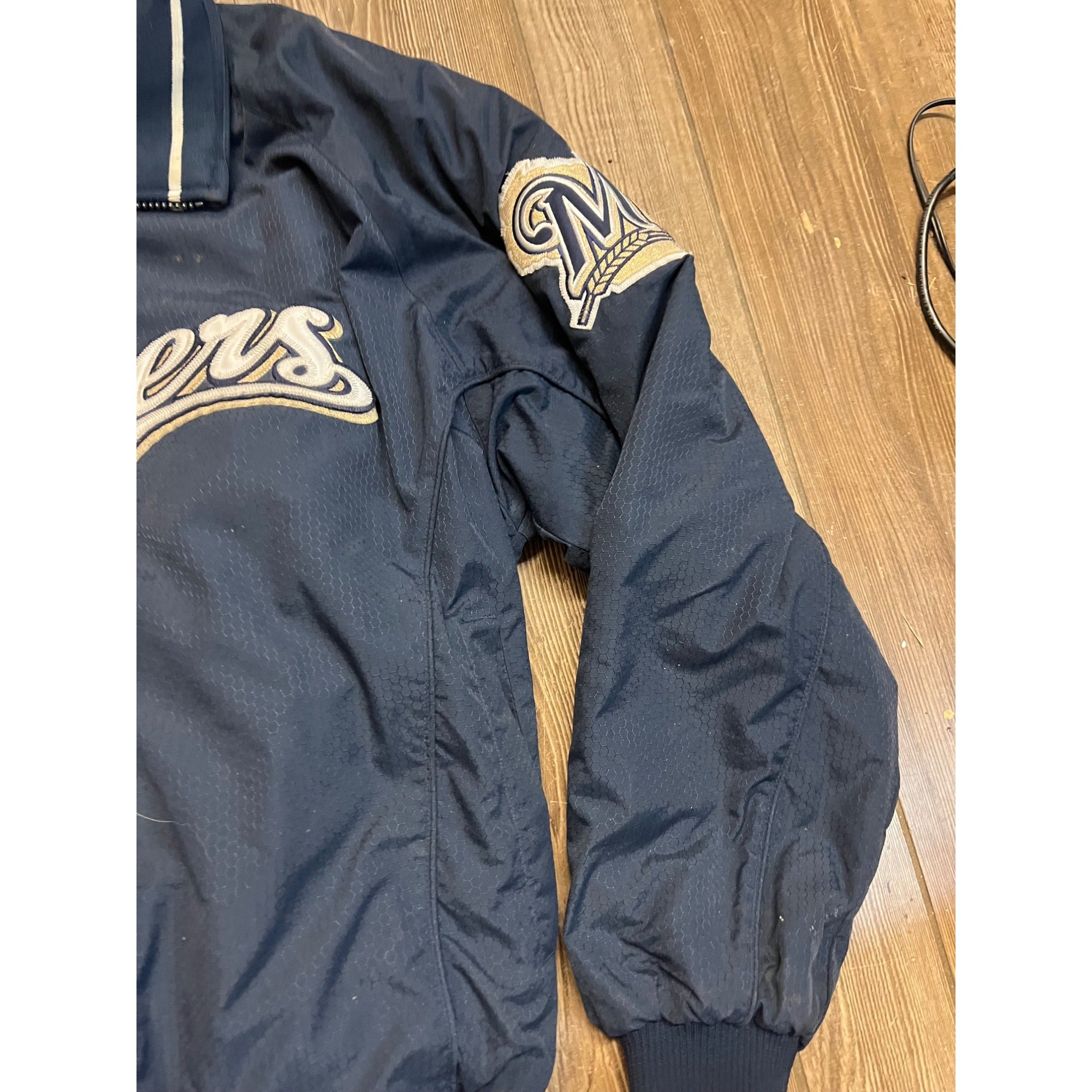 Milwaukee Brewers Authentic Dugout Jacket Men's Medium Game Used?