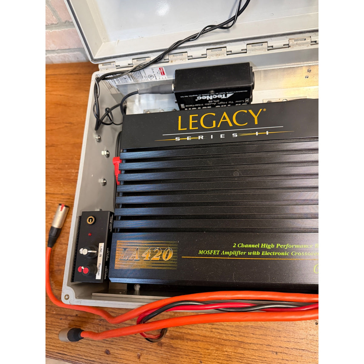 Legacy Series II LA420 2 Channel 600 Watt Old School Mosfet Amplifier System W. Case