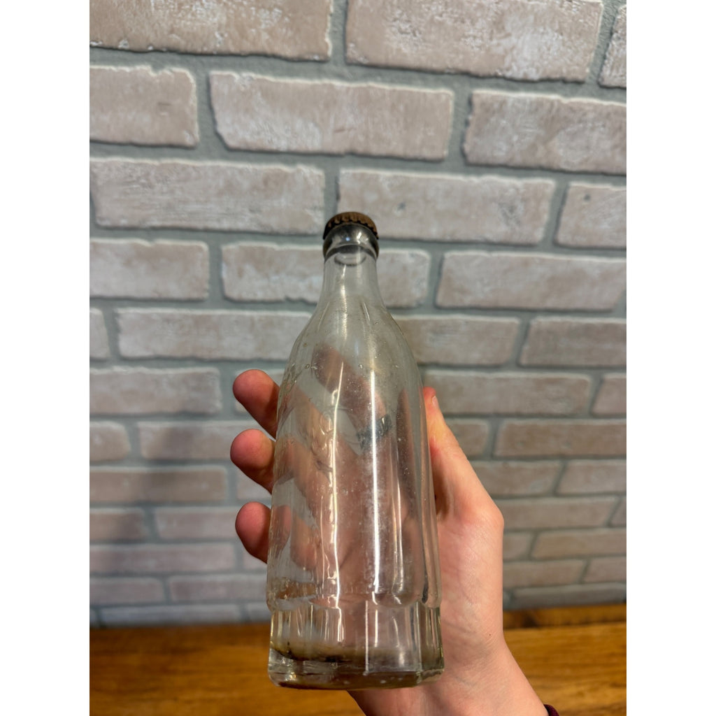 1920s Ritters Cedarburg Wis Spring Water Embossed Bottle W/ Cap