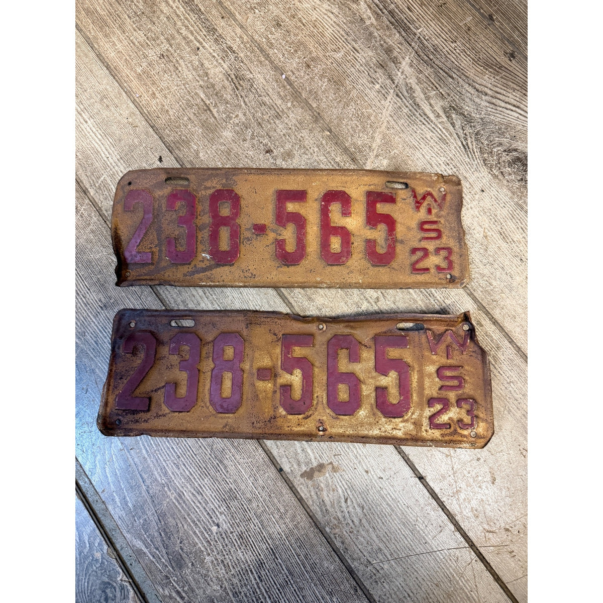 Vintage 1923 Wisconsin Automobile License PLates Pair Embossed Matched