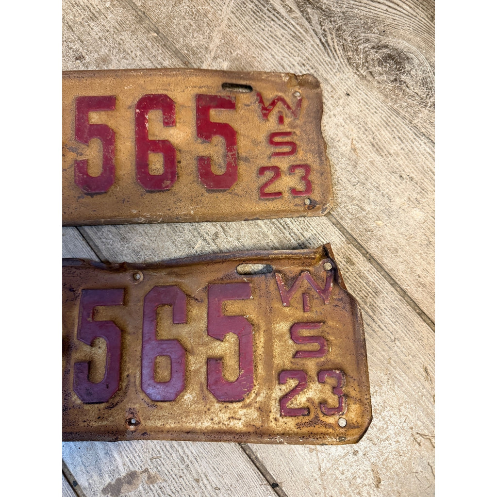 Vintage 1923 Wisconsin Automobile License PLates Pair Embossed Matched