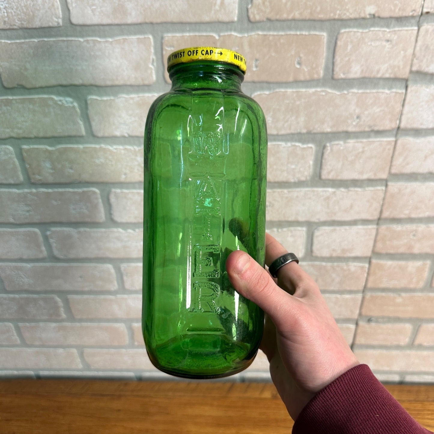 Vintage Anchor Hocking Green Glass 40 oz Water Juice Refrigerator Bottle w Lid