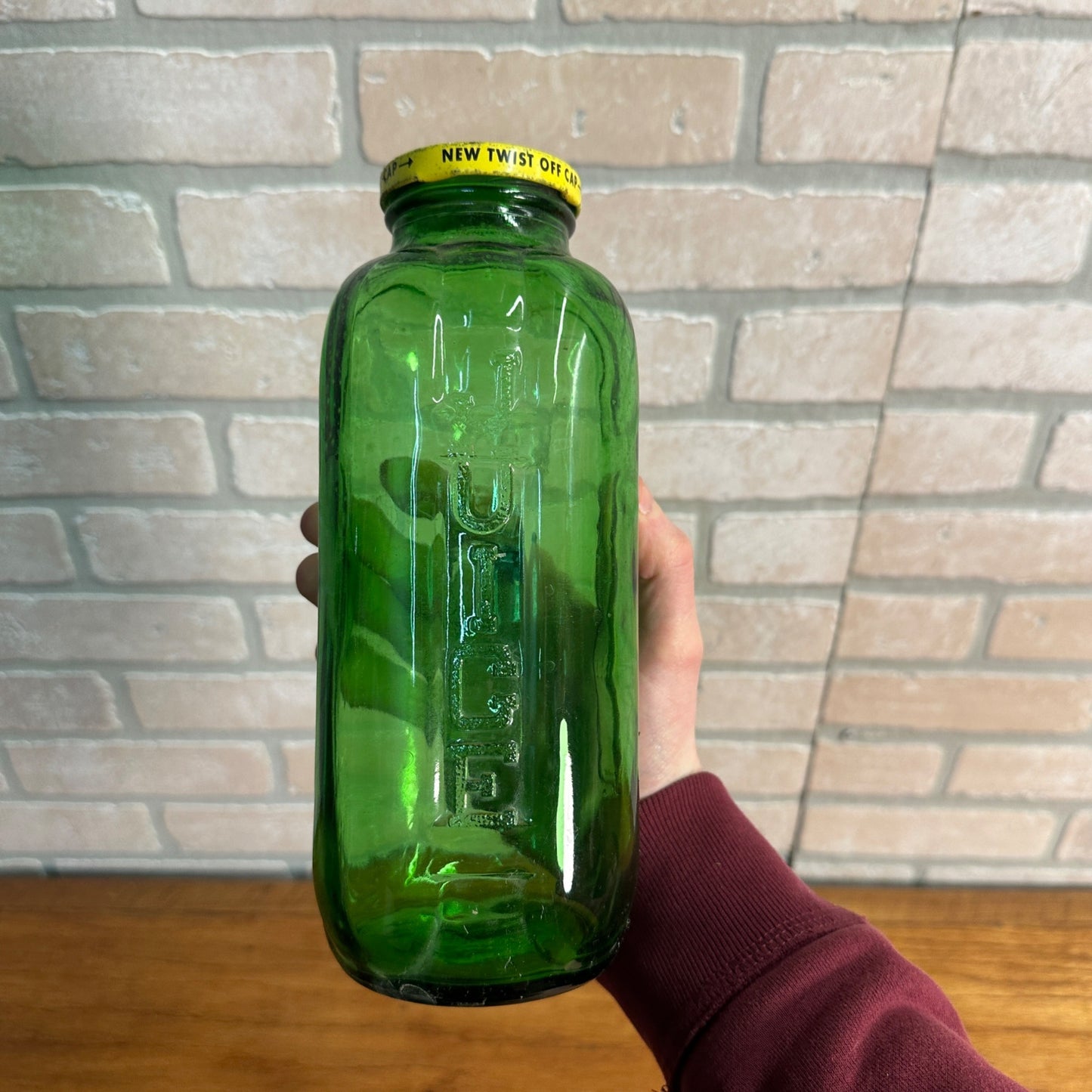 Vintage Anchor Hocking Green Glass 40 oz Water Juice Refrigerator Bottle w Lid