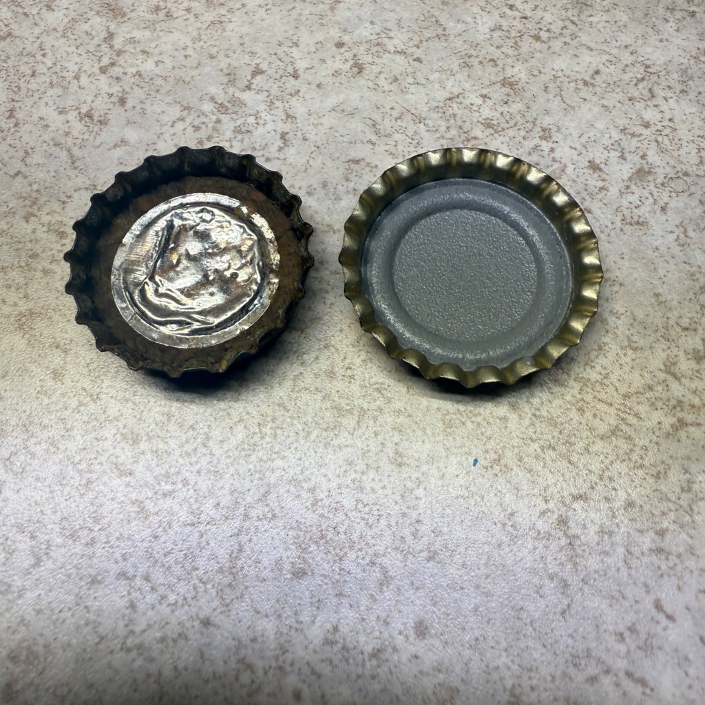 West Bend Lithia Co  Bottle Caps Light Beer 1950s 1940s