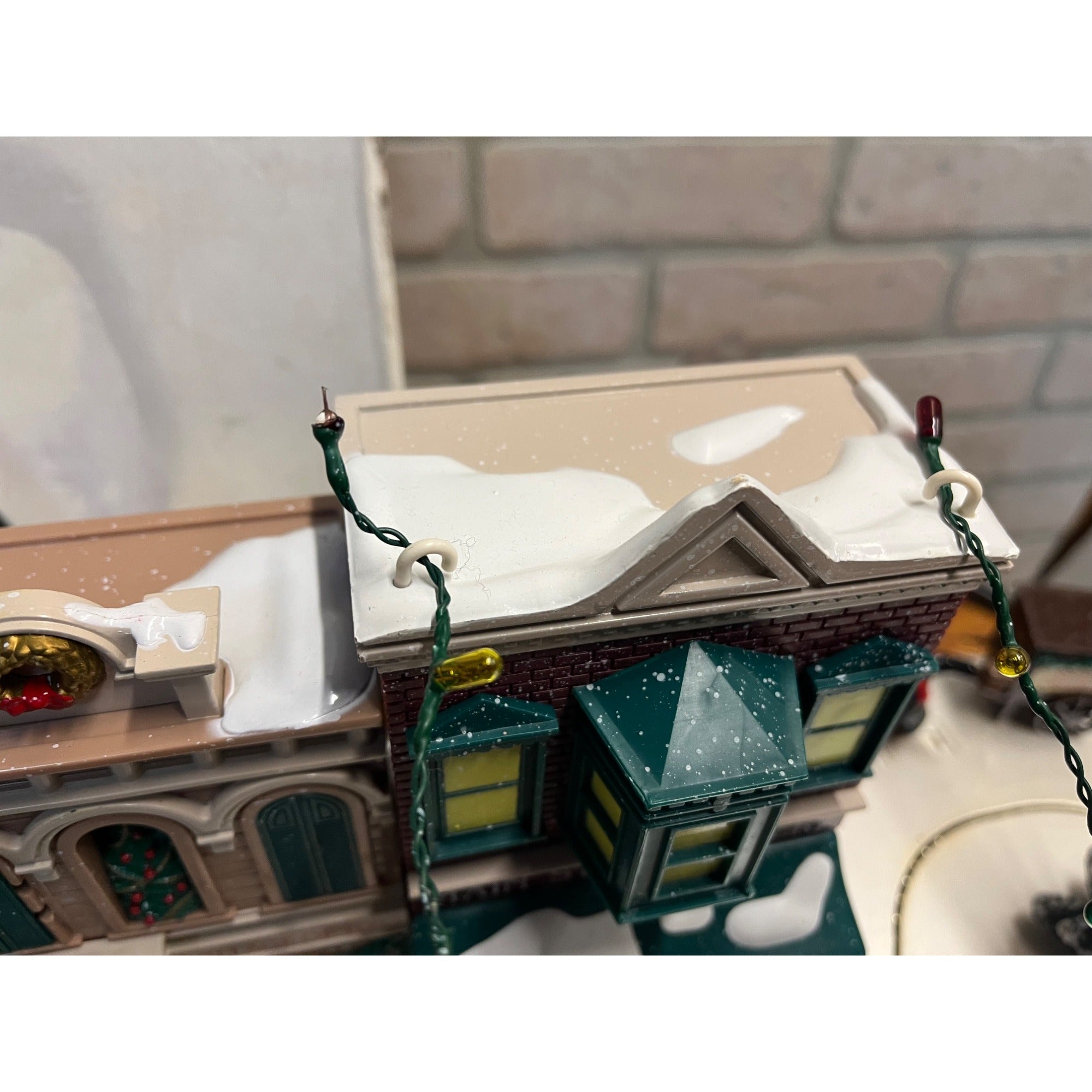 Vintage Christmas The Magic of Main Street 1997 by Trendmasters Lighted - READ