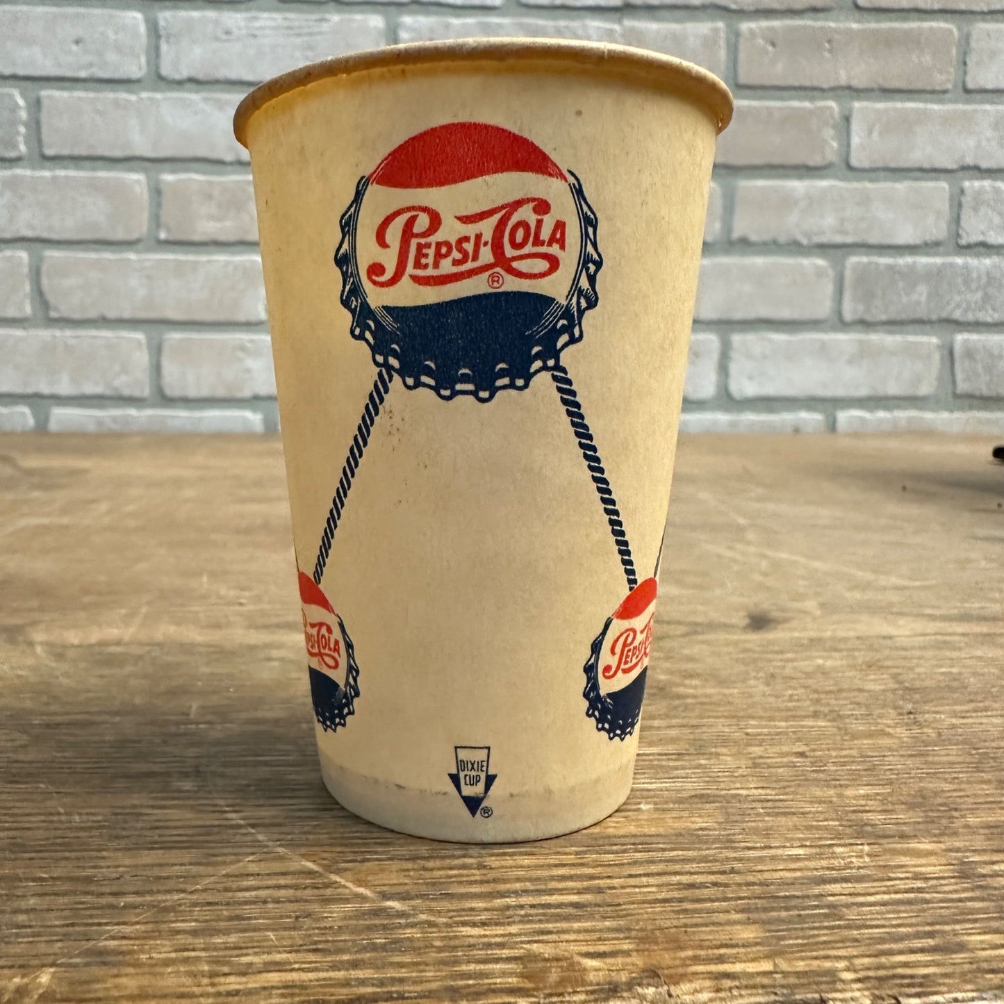 Vintage 7oz Pepsi Cola Single Dot Bouncing Chain Soda Promo Wax Paper Cup