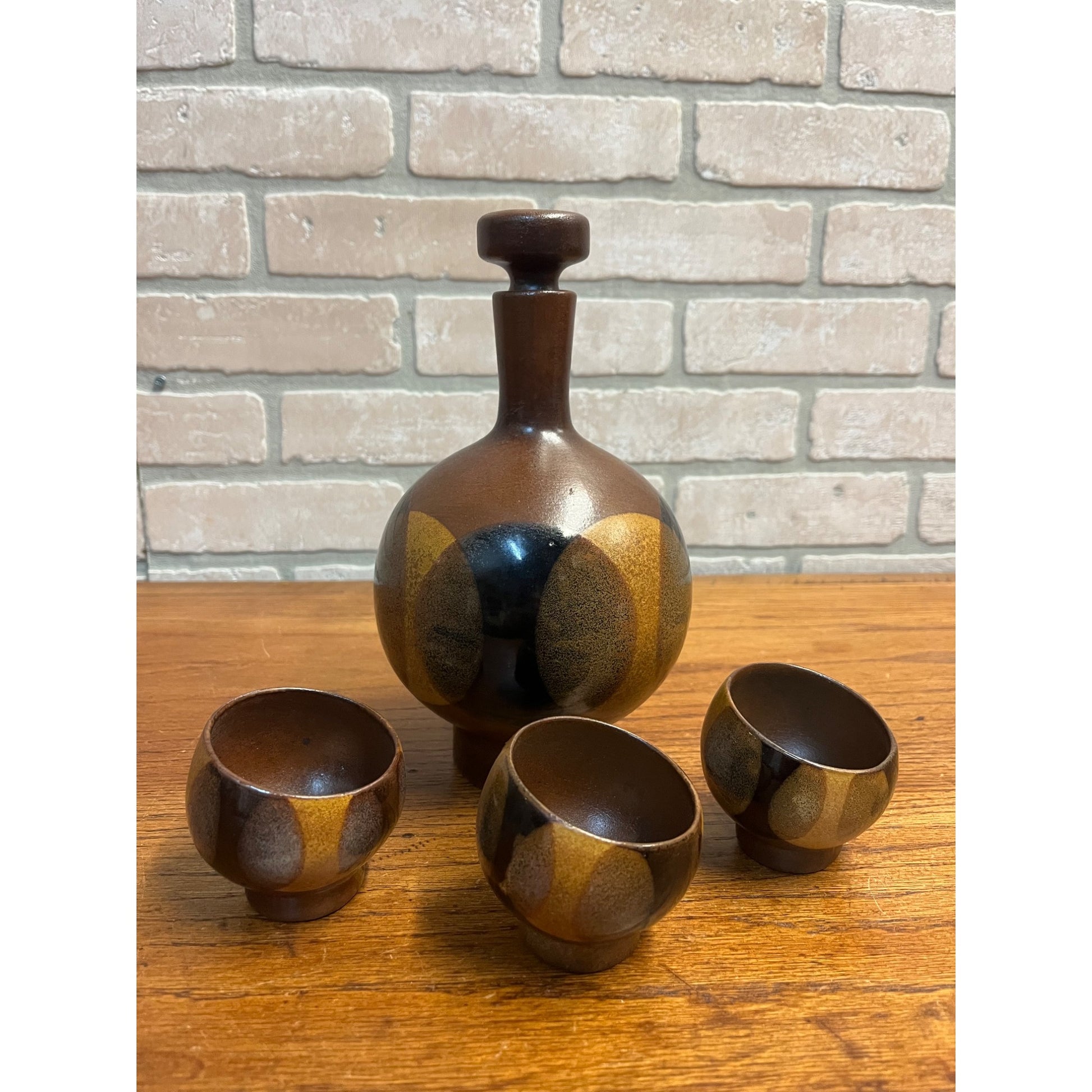 Original 1970s MCM Robert Maxwell Pottery 4pc Liquor Decanter & Cup Set Vintage