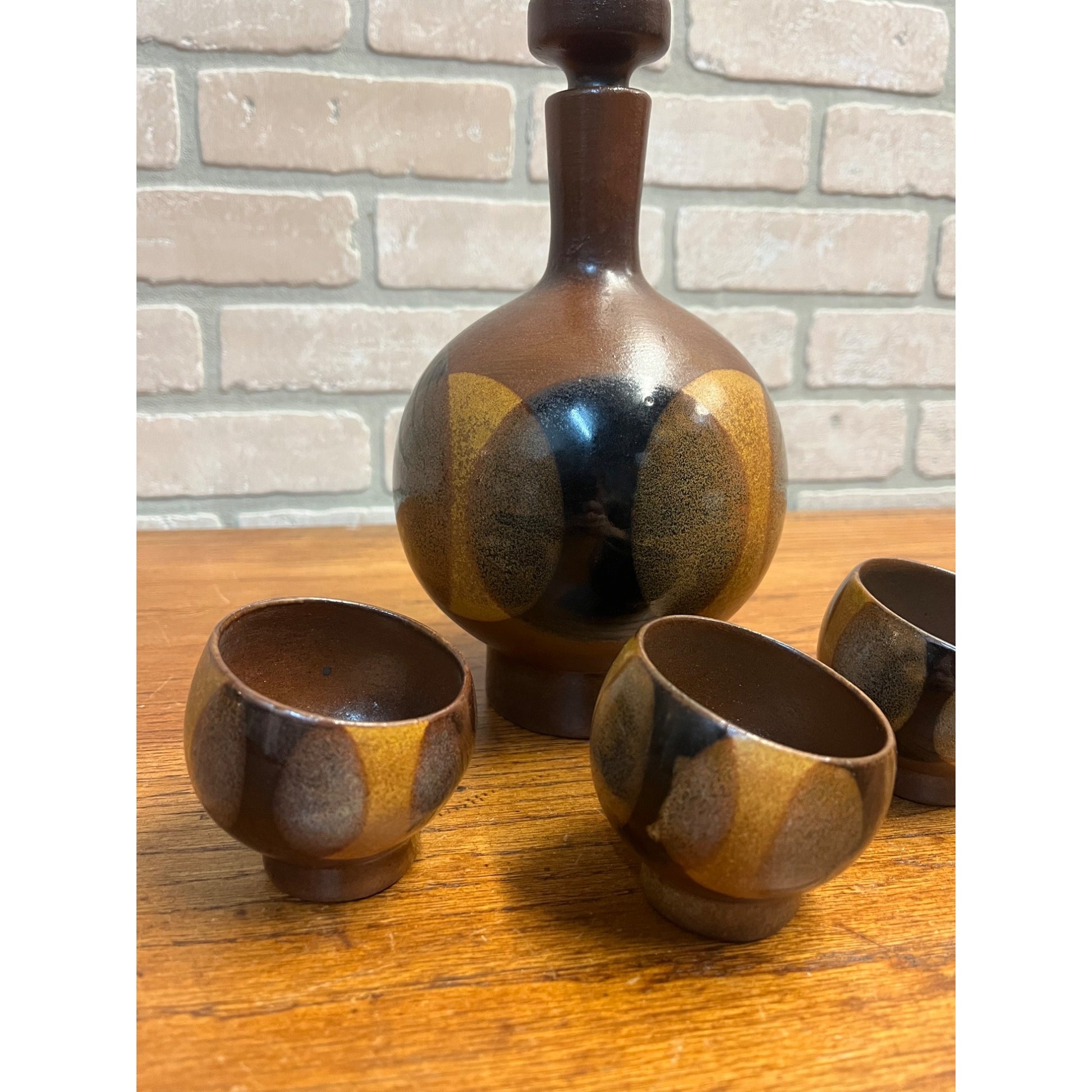 Original 1970s MCM Robert Maxwell Pottery 4pc Liquor Decanter & Cup Set Vintage