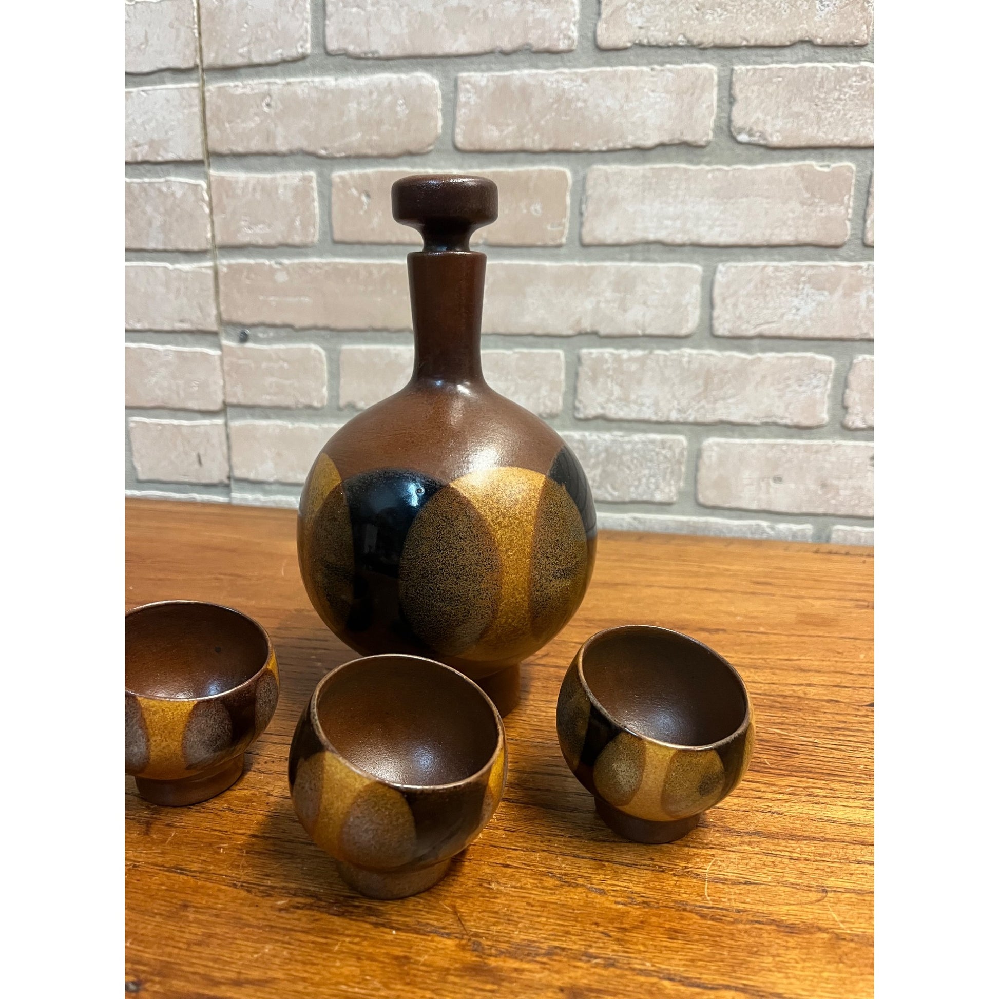 Original 1970s MCM Robert Maxwell Pottery 4pc Liquor Decanter & Cup Set Vintage