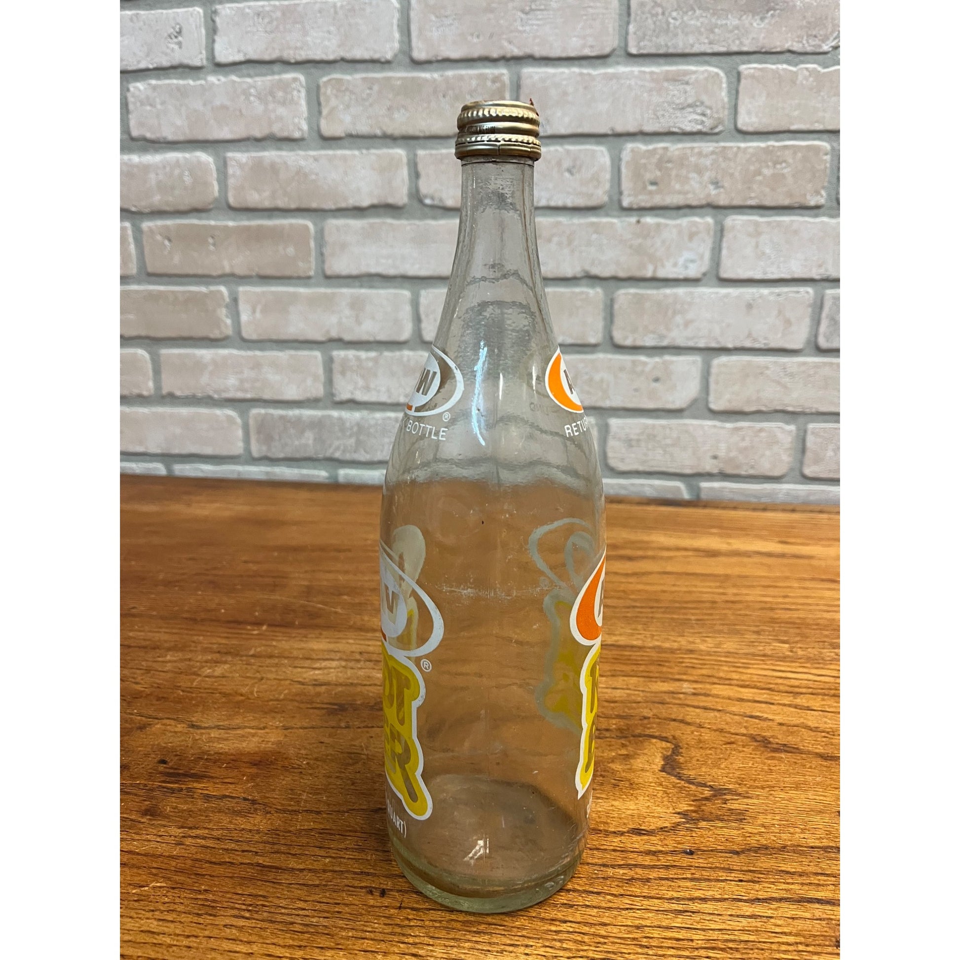 Vintage A&W Root Beer 1 Quart Glass Bottle 32oz Soda Pop Drink 1970s