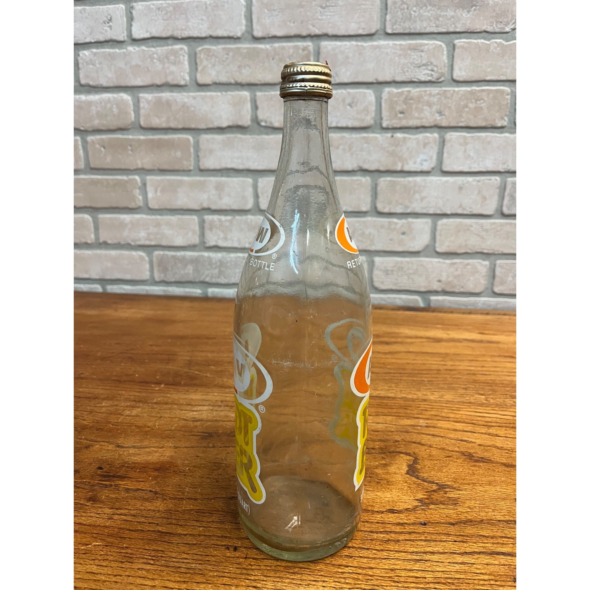 Vintage A&W Root Beer 1 Quart Glass Bottle 32oz Soda Pop Drink 1970s
