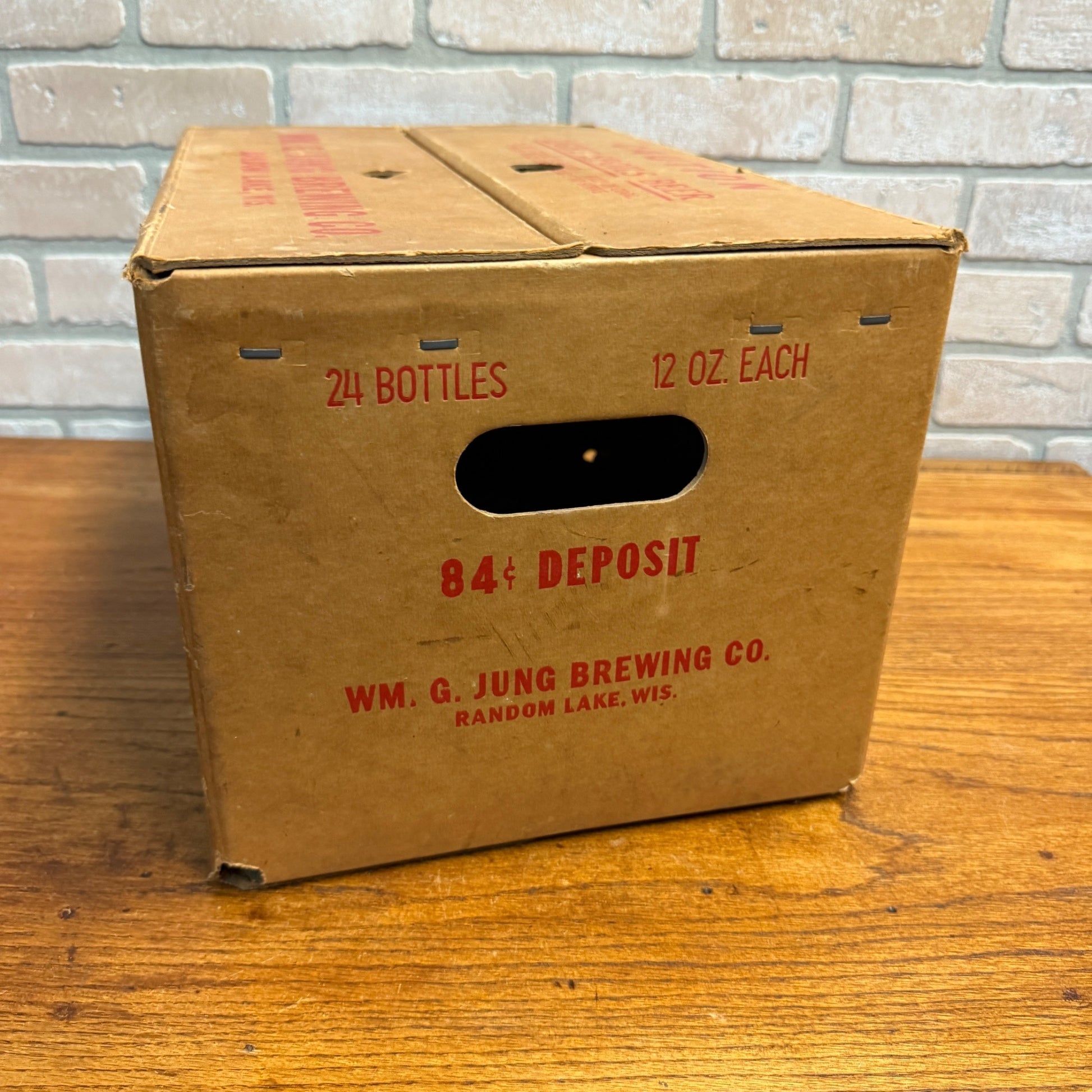 Vintage Jung Brewery Random Lake Wisconsin WI Beer Cardboard Case / Crate