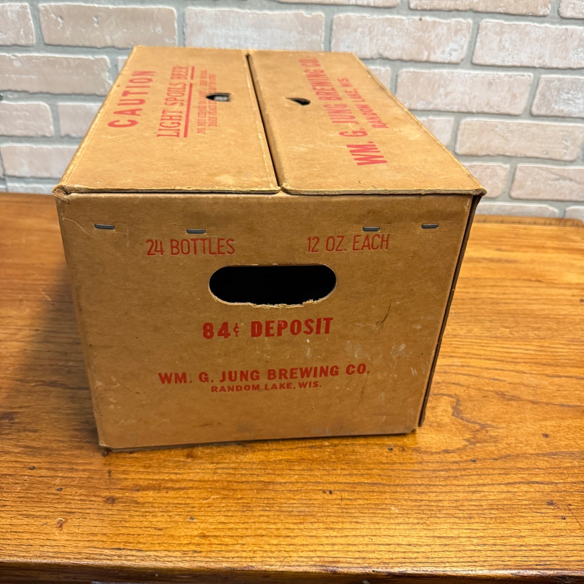 Vintage Jung Brewery Random Lake Wisconsin WI Beer Cardboard Case / Crate