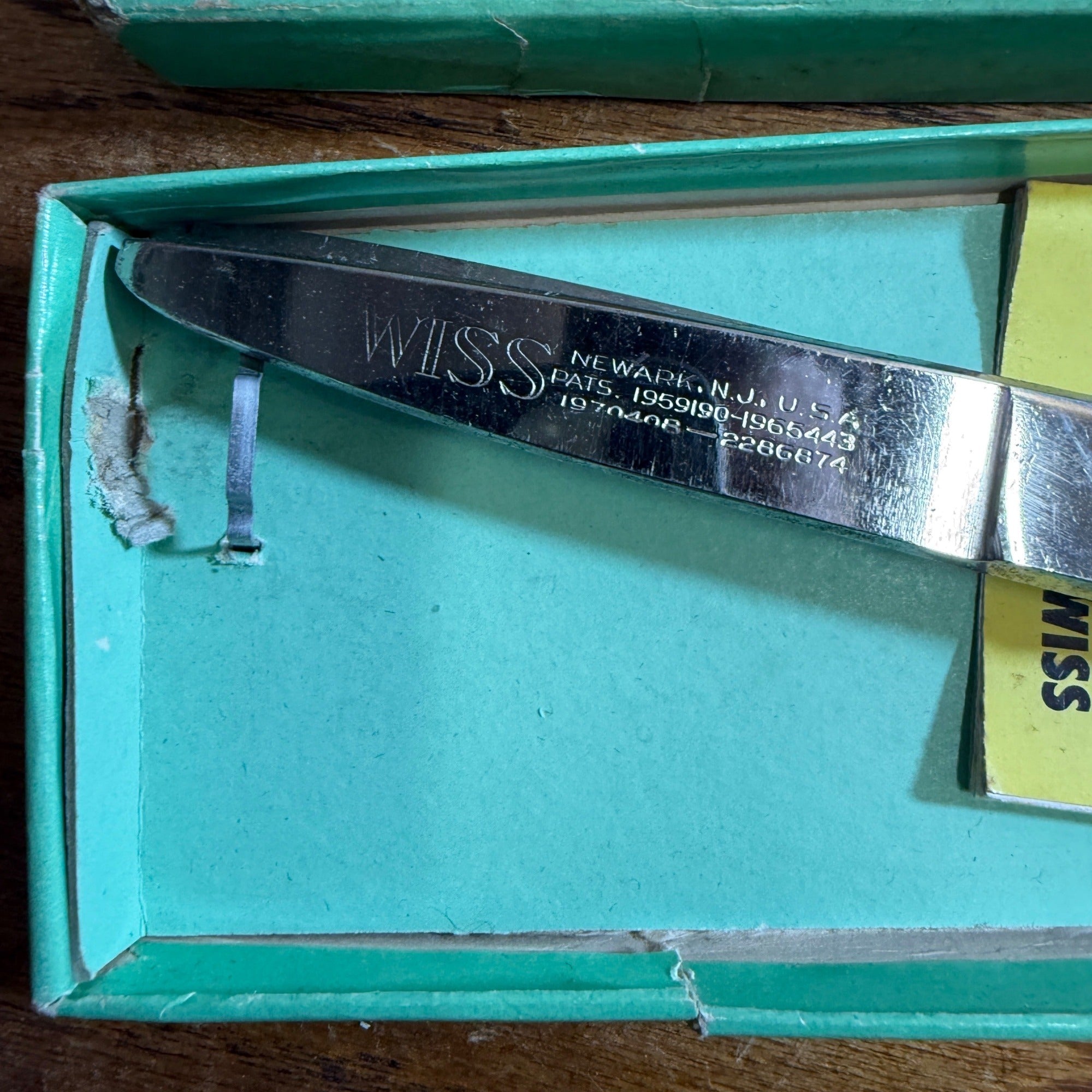 WISS 9” Model C Pinking Shears Vintage Black Handle 3-1/2” Length Cut w/ Box