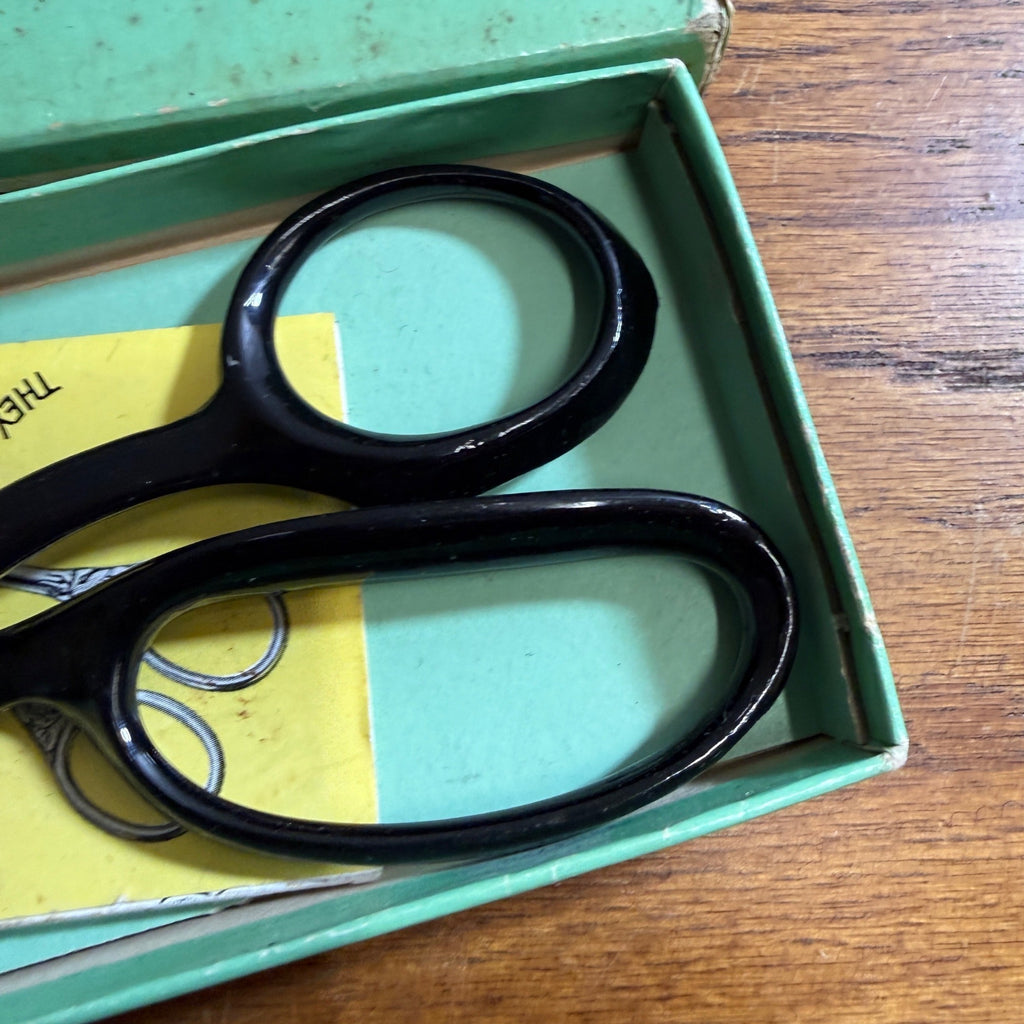 WISS 9” Model C Pinking Shears Vintage Black Handle 3-1/2” Length Cut w/ Box