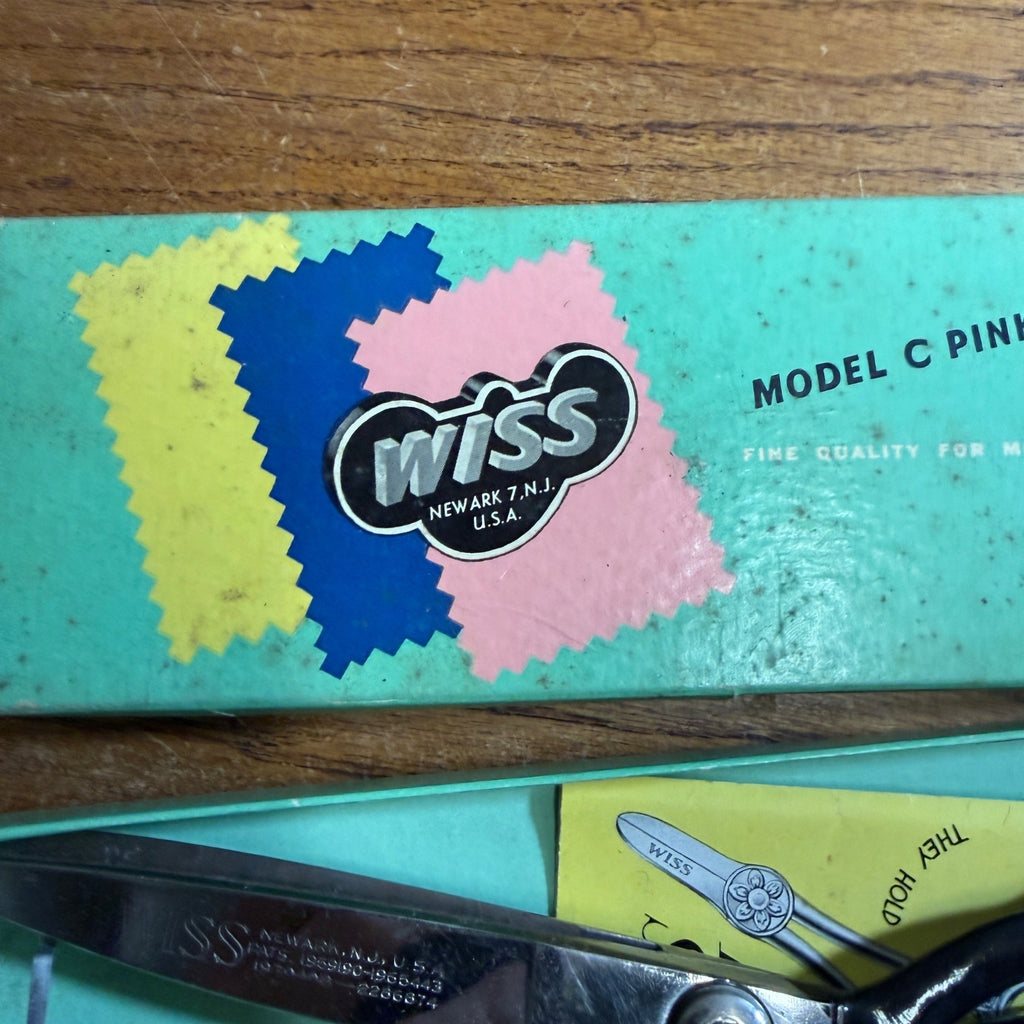 WISS 9” Model C Pinking Shears Vintage Black Handle 3-1/2” Length Cut w/ Box