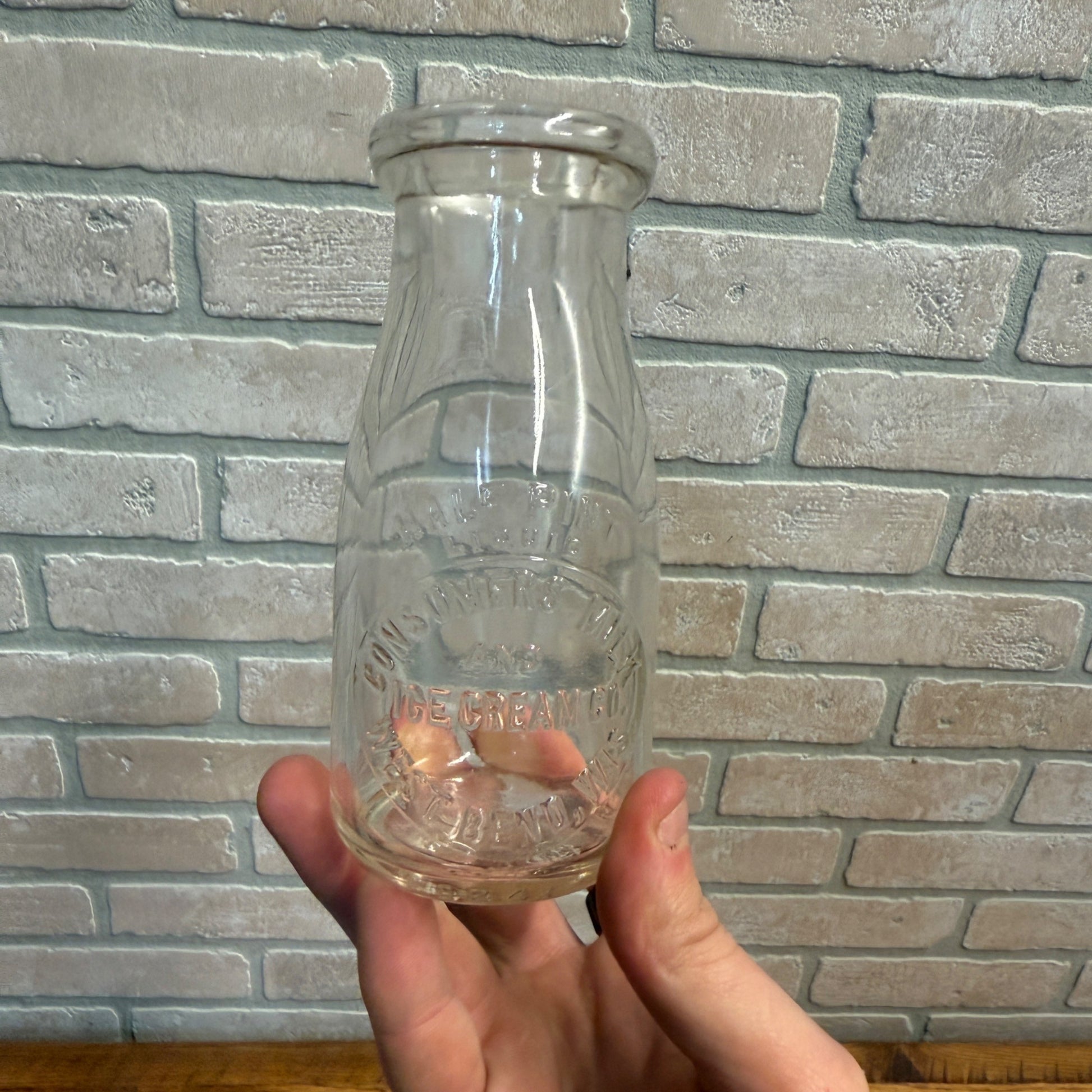 RARE Vintage Consumer's Milk & Ice Cream Co. West Bend Wis Half Pint Bottle WI