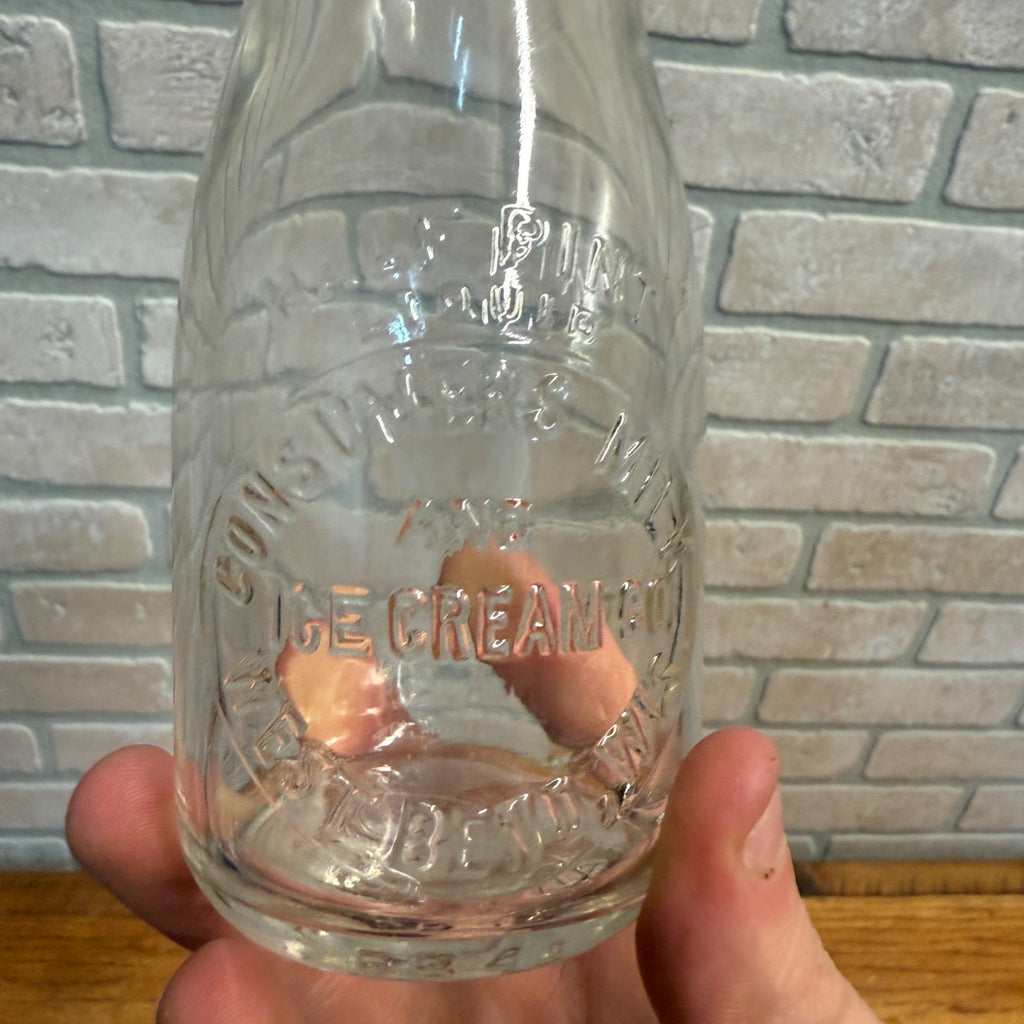 RARE Vintage Consumer's Milk & Ice Cream Co. West Bend Wis Half Pint Bottle WI