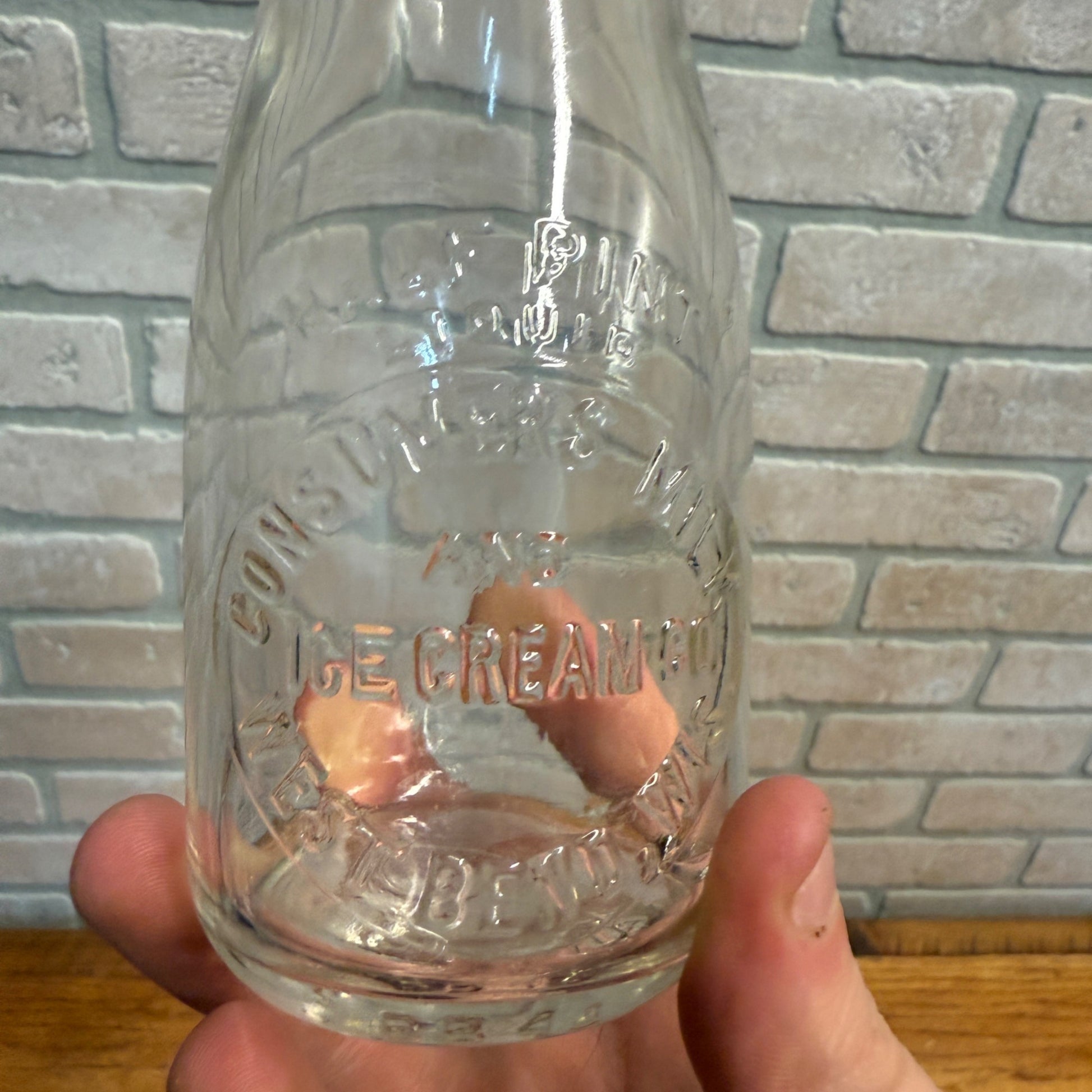 RARE Vintage Consumer's Milk & Ice Cream Co. West Bend Wis Half Pint Bottle WI