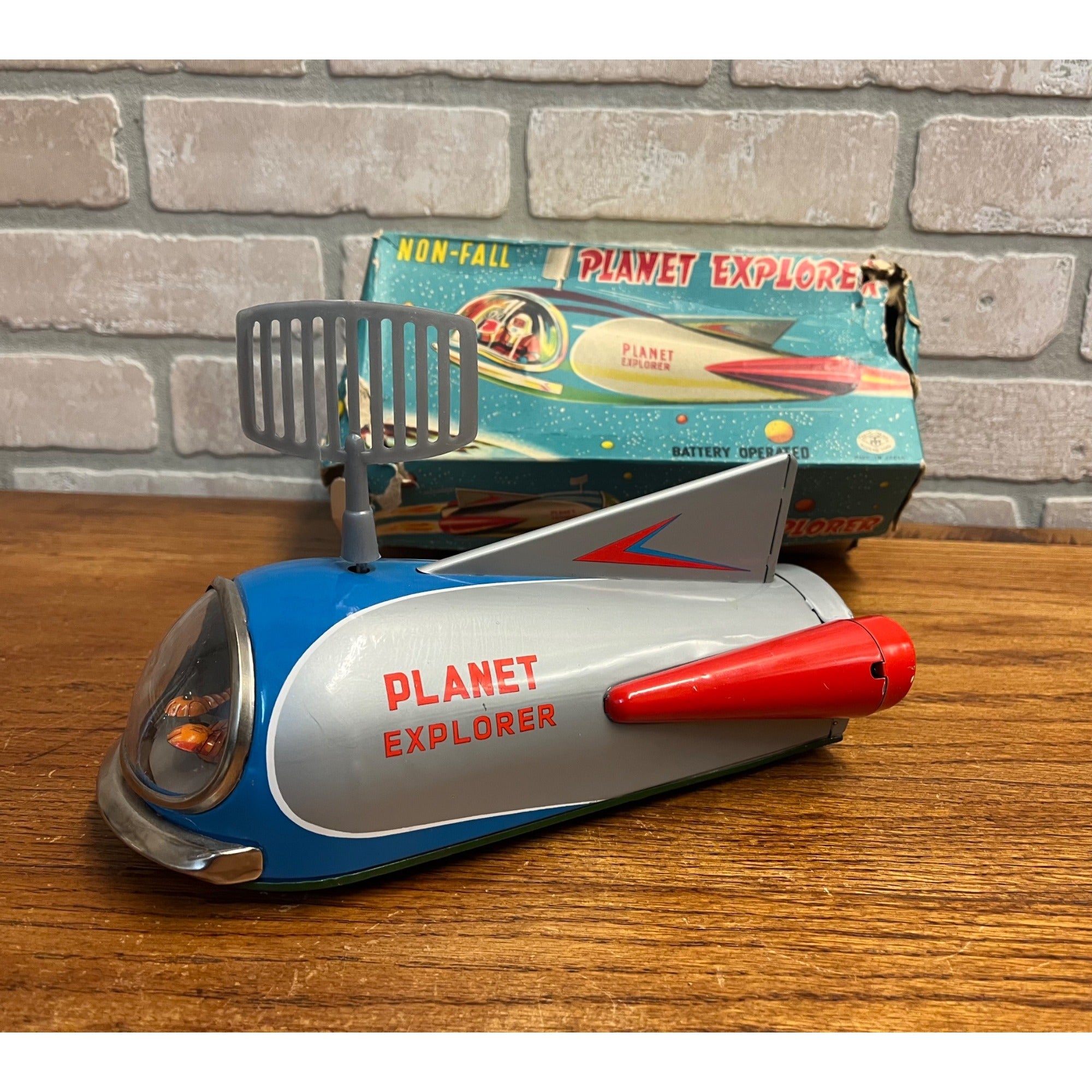 Masudaya MT Modern Toys Japan Tin Battery Op Planet Explorer Space Ship w/ Box