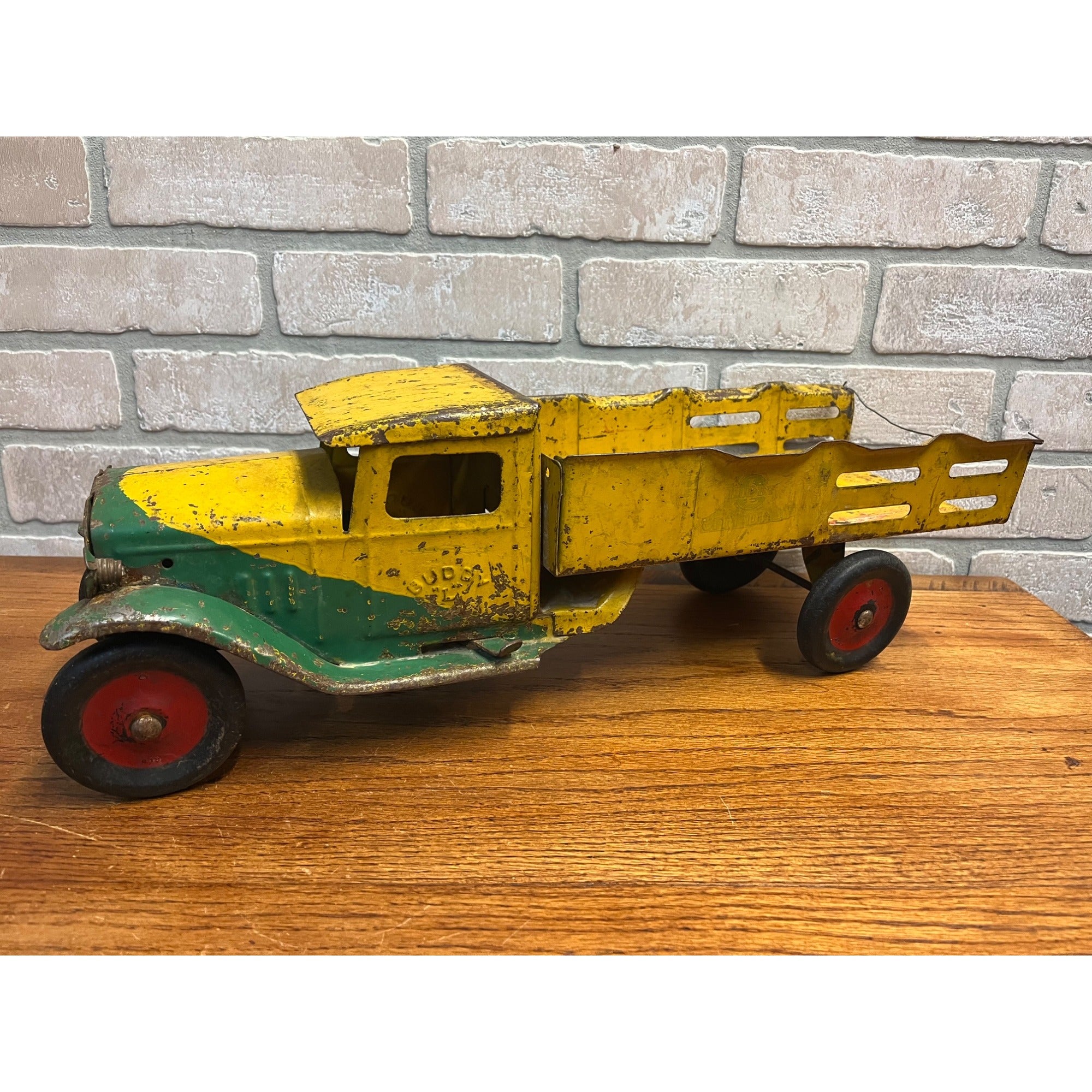 Vintage Buddy L City Dray Pressed Steel Toy Truck 19" Yellow / Green