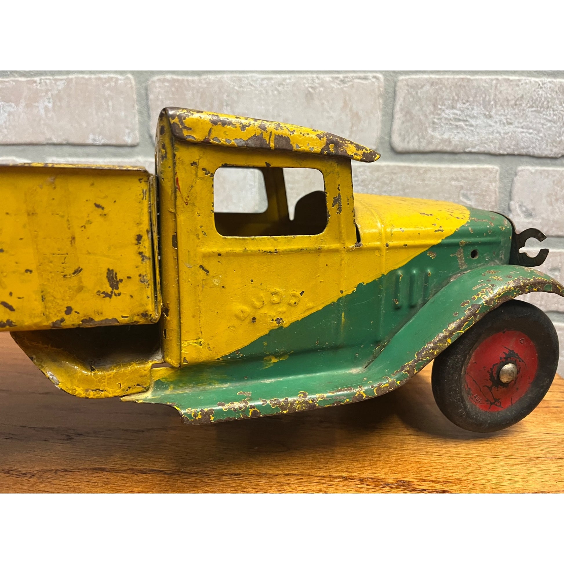 Vintage Buddy L City Dray Pressed Steel Toy Truck 19" Yellow / Green