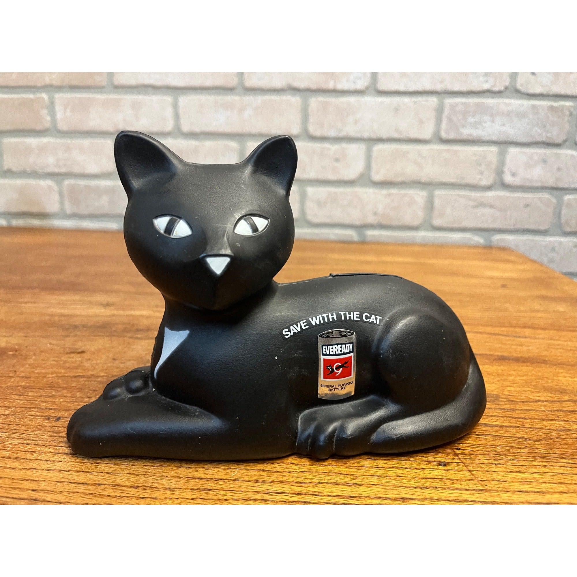 Vintage Molded Plastic EVEREADY Battery Black Cat Bank Nine (9) Volt Cat Logo Mascot 1981