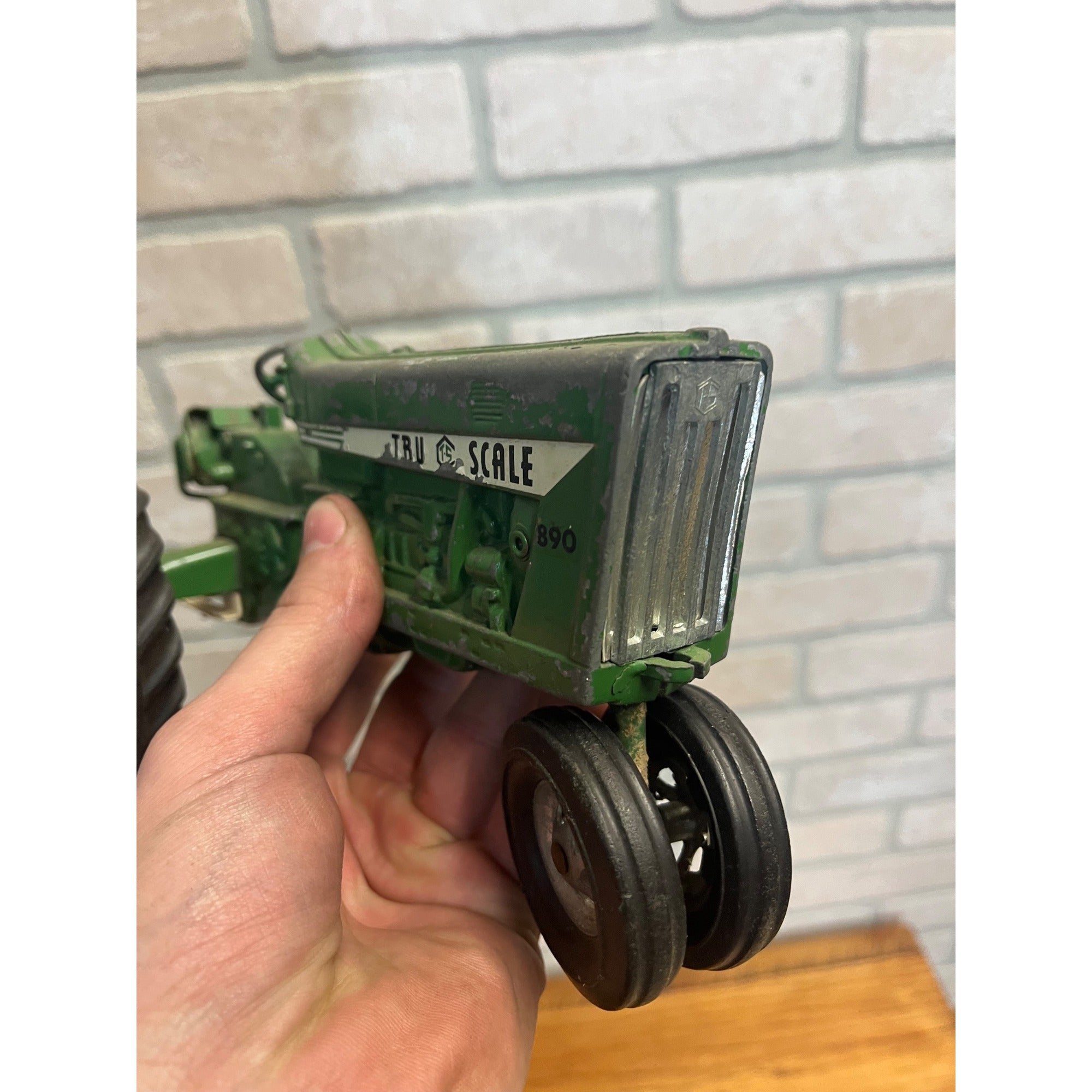 Vintage 1950s Tru-Scale #890 Green Farm Toy Tractor 1/16 Scale - Flip Seat