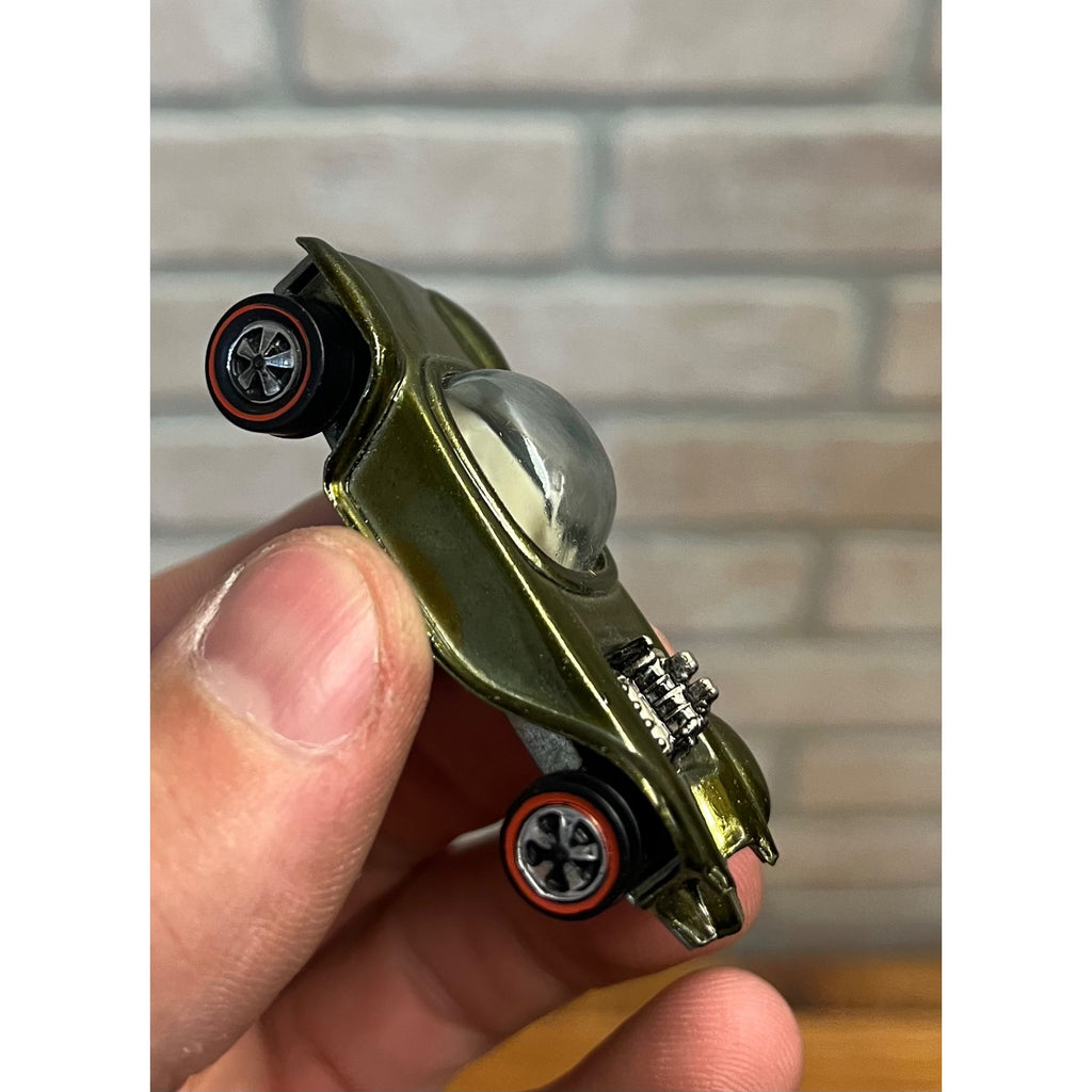 1968 Hot Wheels Redline Beatnik Bandit in Olive w/ White Interior - MINTY