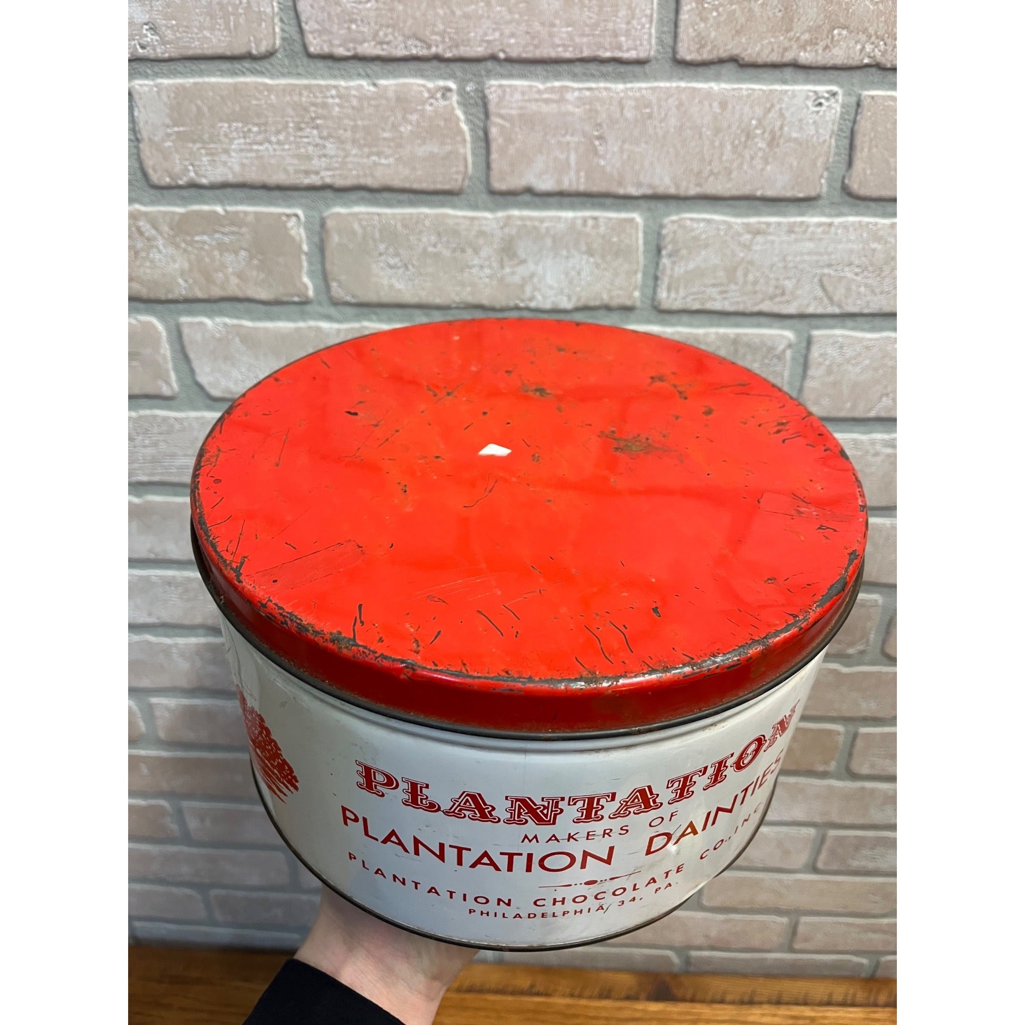 Vintage Plantation Chocolate Co Red And White Tin 10lb Size Chocolate Danties