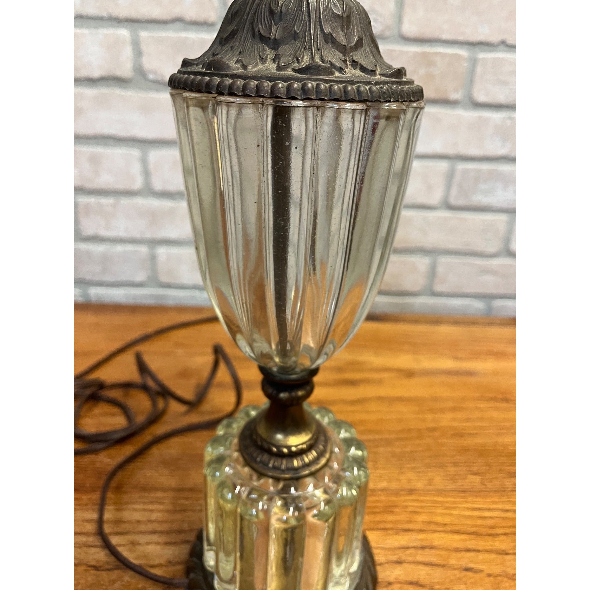 Vintage Mid-Century Hollywood Regency Tiered Ribbed Glass Column Table Lamp Brass MCM