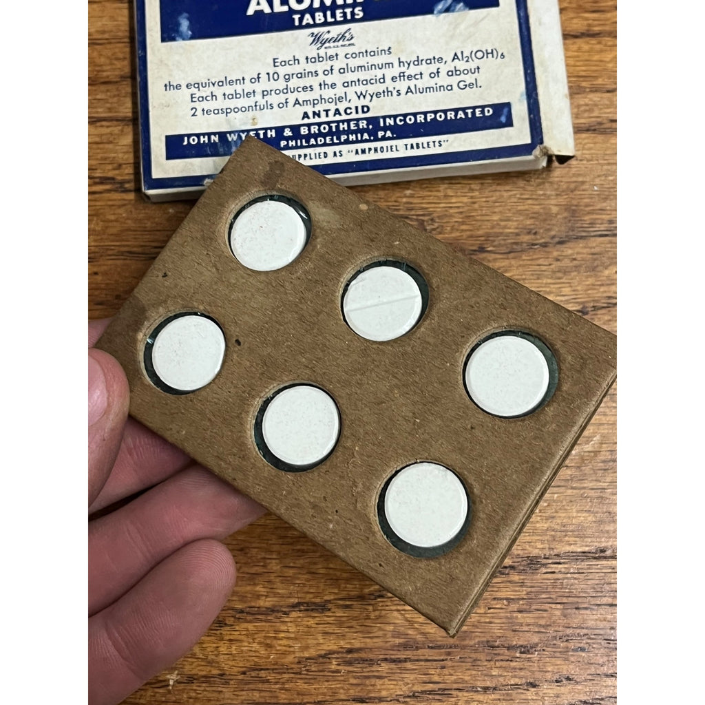 Vintage Wyeth Alumina Antacid Tablets Medical Advertising Box w/ Contents
