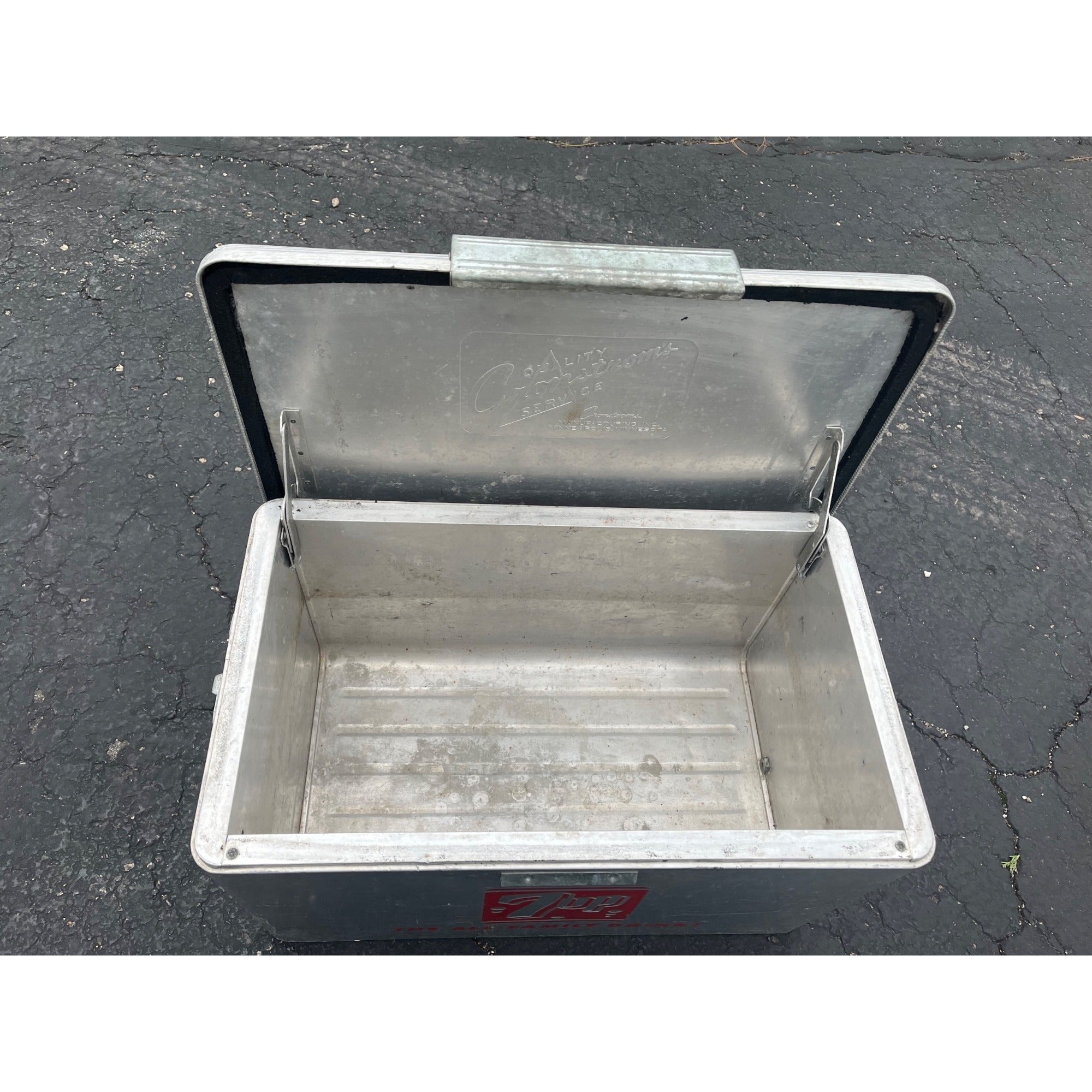 Vintage 1950's Aluminum 7UP Picnic Advertising Metal Cooler Ice Chest Cronstroms
