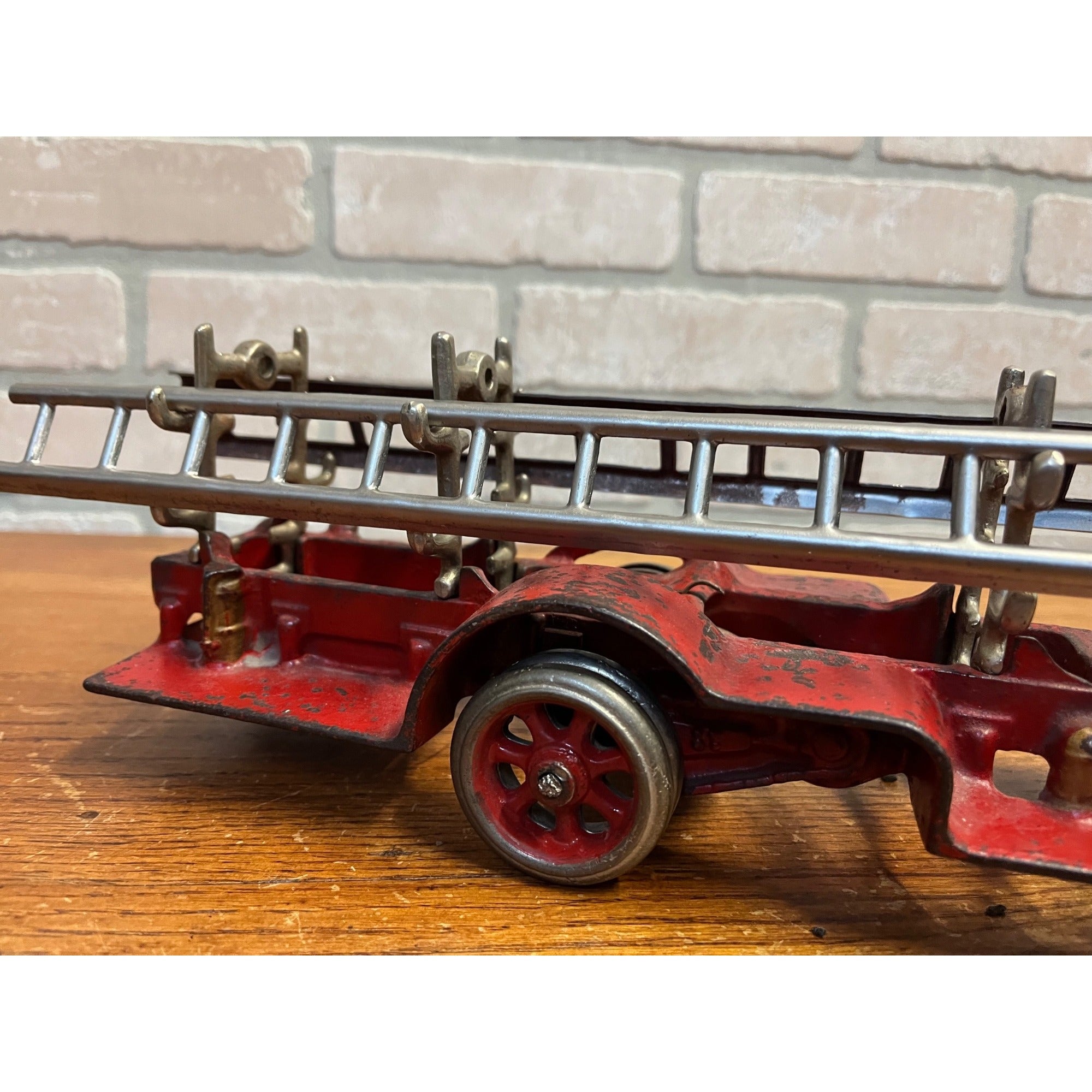 Vintage 1930s Arcade Mack Fire Hook & Ladder Truck Cast Iron Toy Large