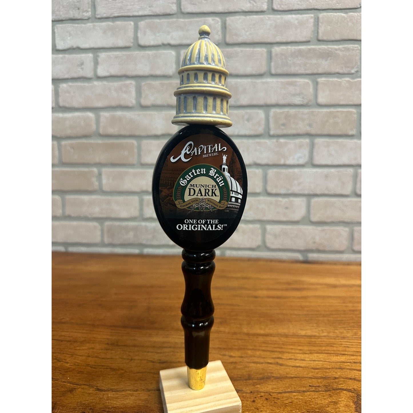 Vintage Capital Brewery Wisconsin Beer 12.5" Tap Handle Munich Dark