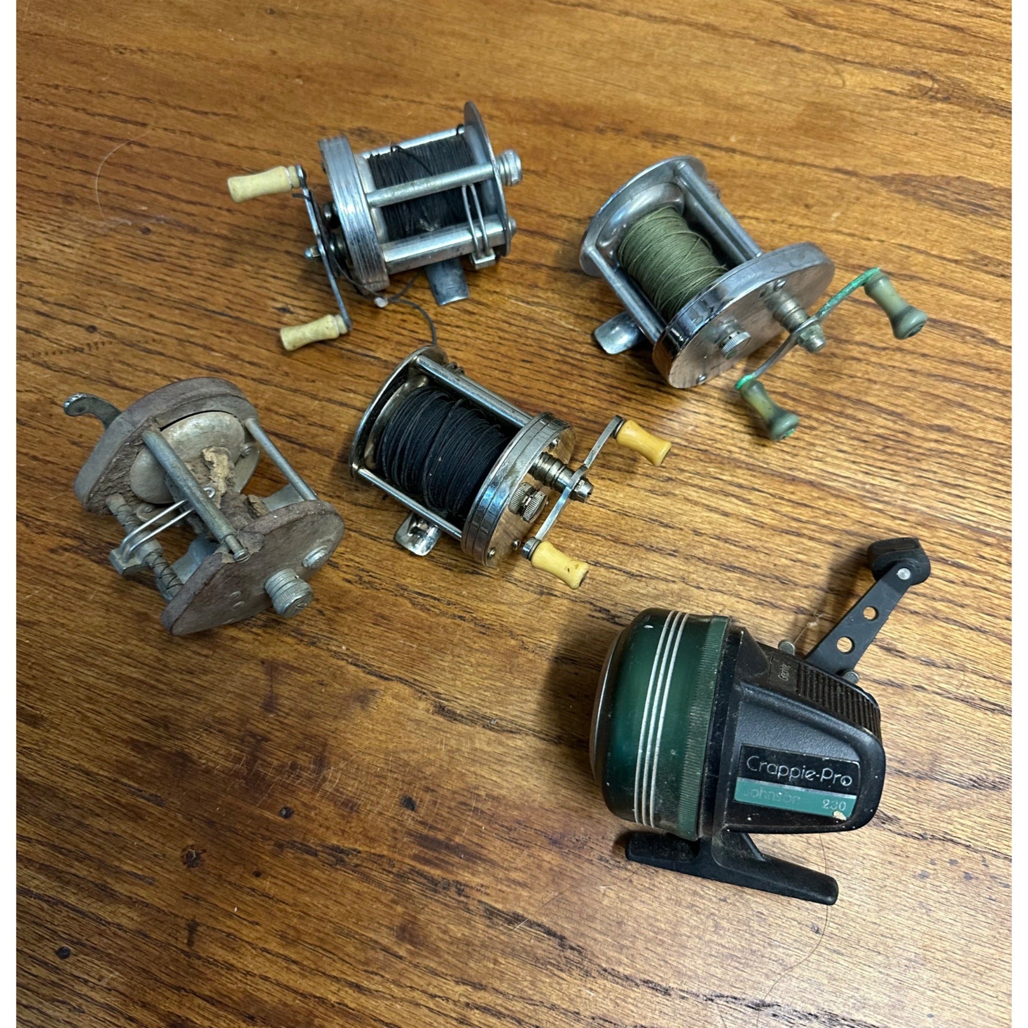 Vintage Fishing Bait Casting Reels Ocean City 1800 Shakespeare 1950 Direct Drive +