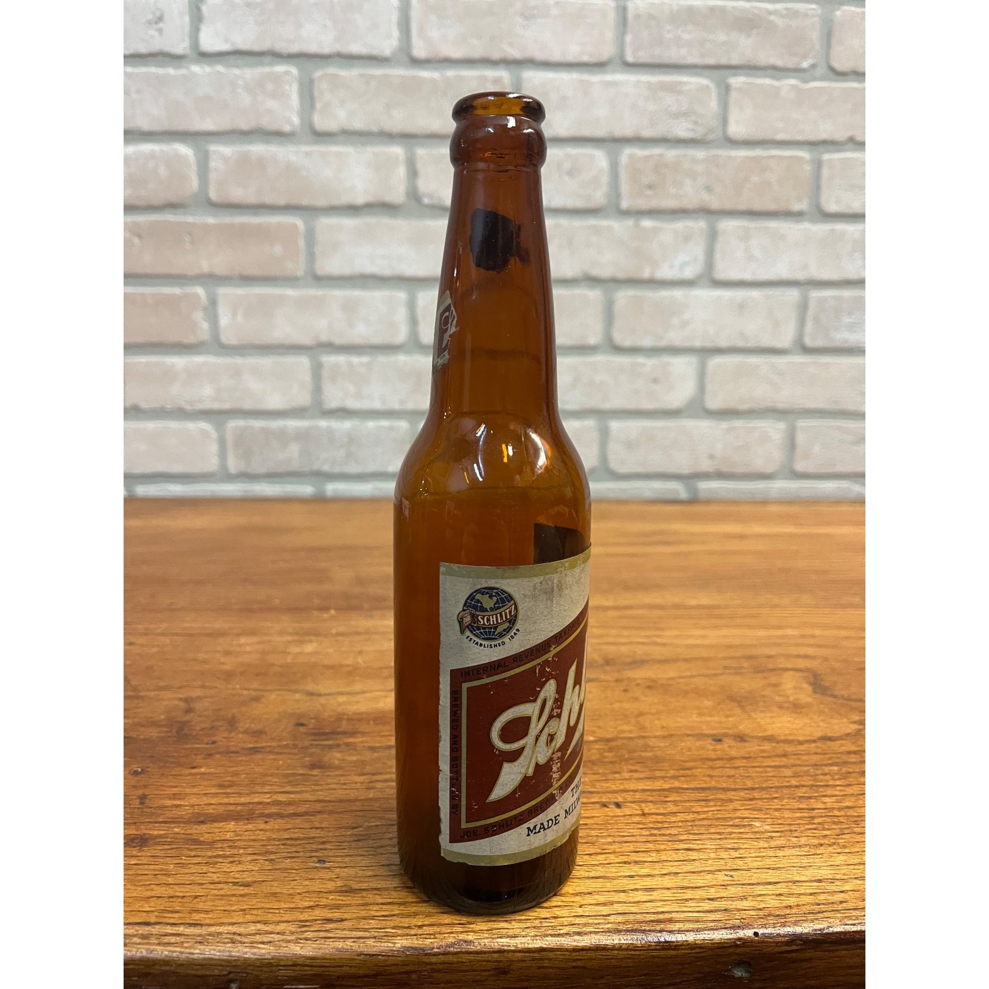 Vintage Schlitz Beer Bottle IRTP Label Milwaukee WI 12oz