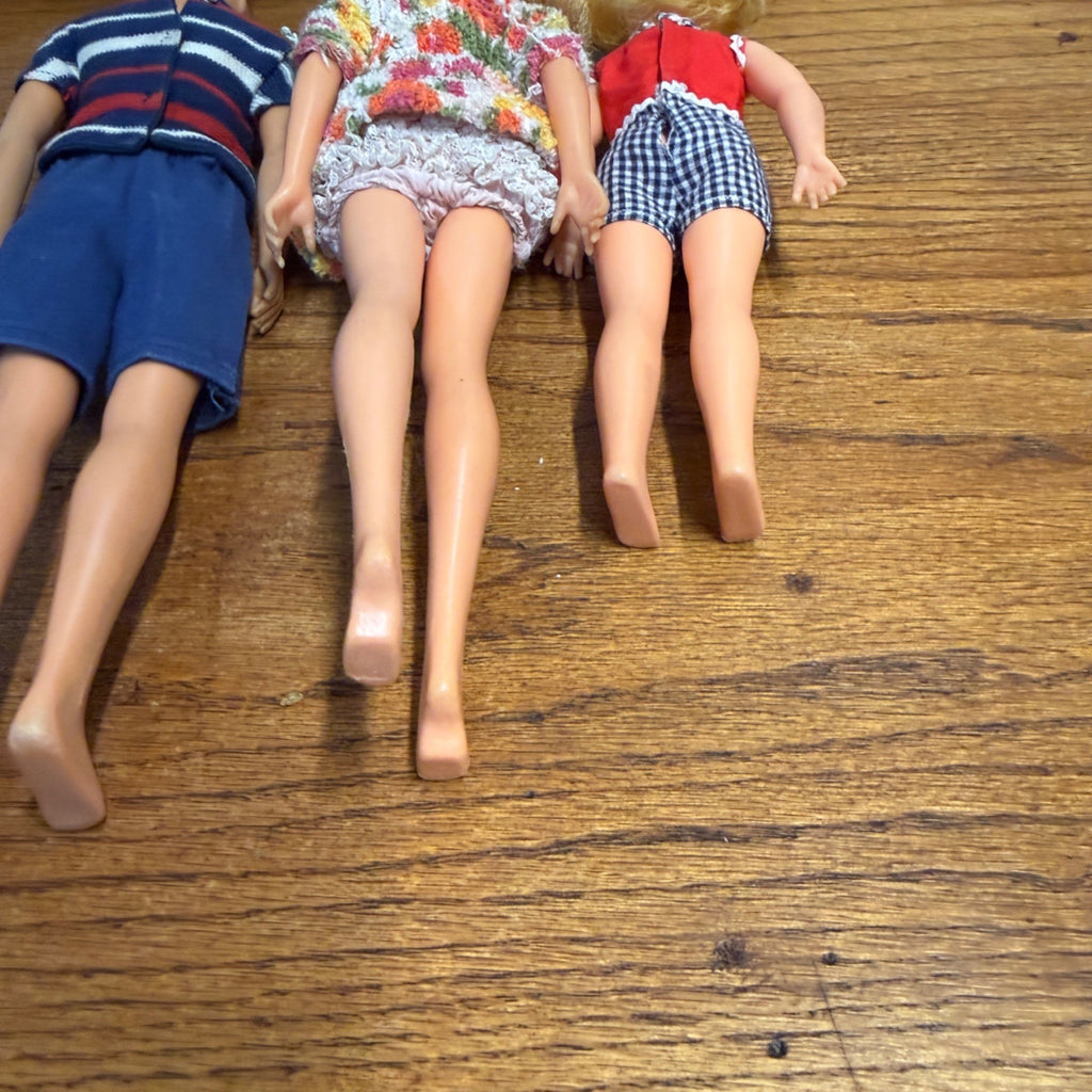 Vintage Tammy Ideal Toys Doll Lot W/ Clothes and Carry Case