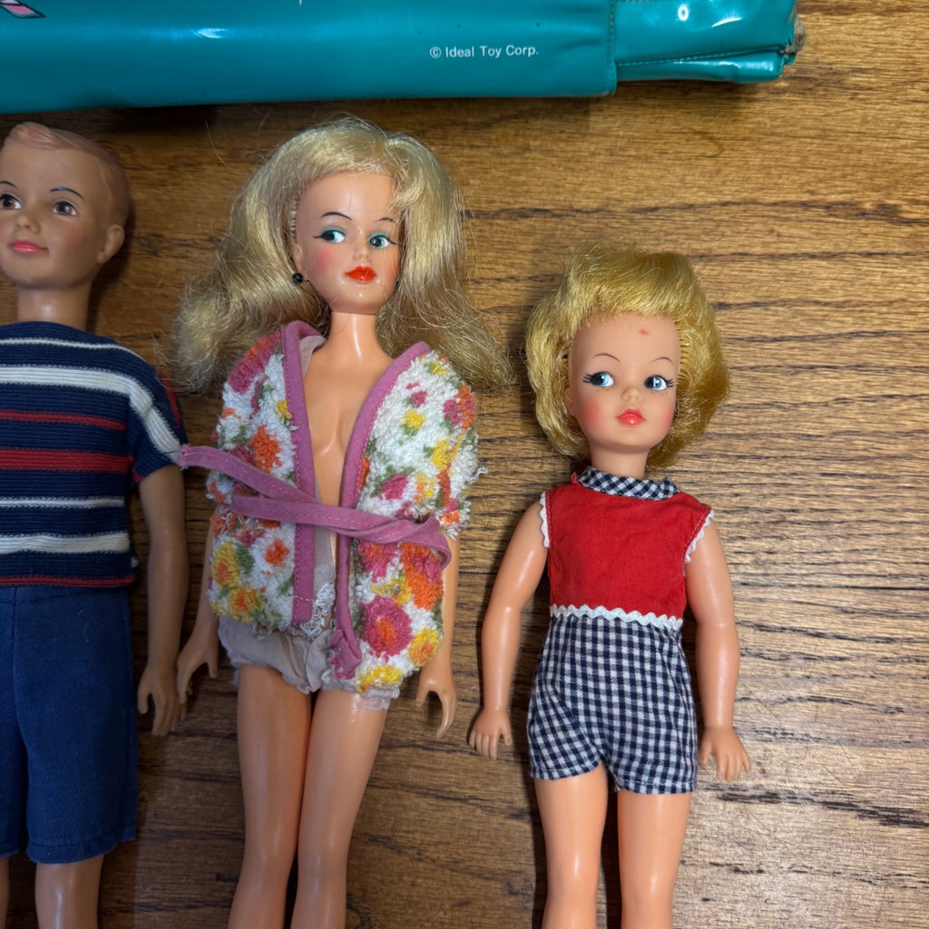 Vintage Tammy Ideal Toys Doll Lot W/ Clothes and Carry Case
