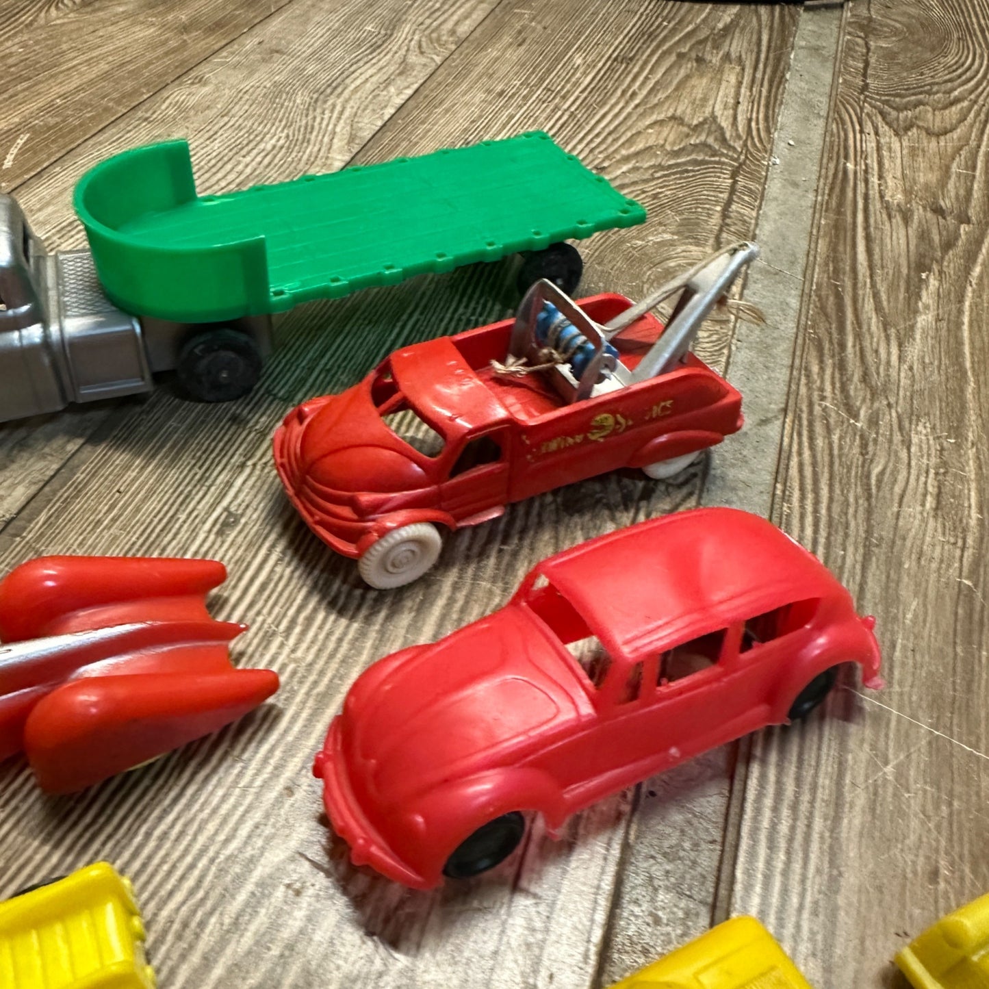 Vintage 1940s-50s HUGE LOT Renewal Acme ++ Plastic Toy Automobiles Cars Trucks