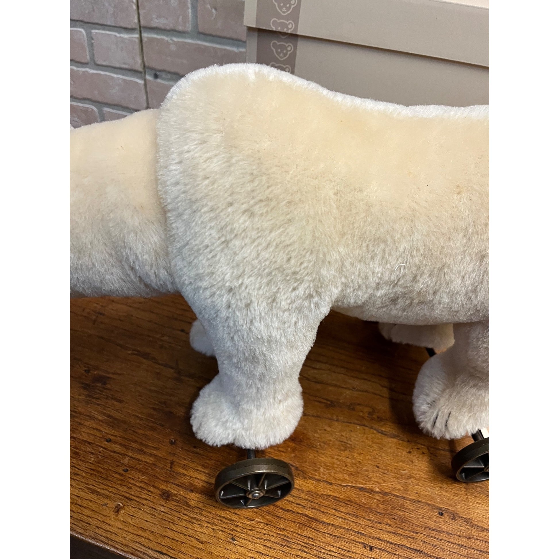 Steiff Polar Bear On Wheels #400544 All Tags, Button, Box 1910 Repro 402/1000