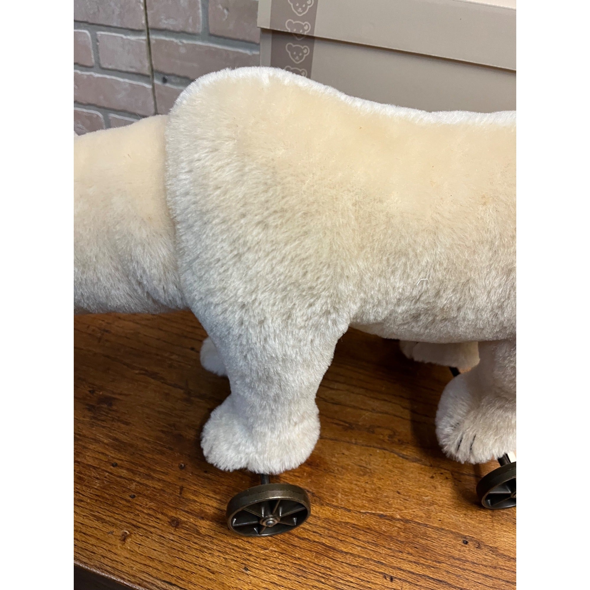Steiff Polar Bear On Wheels #400544 All Tags, Button, Box 1910 Repro 402/1000