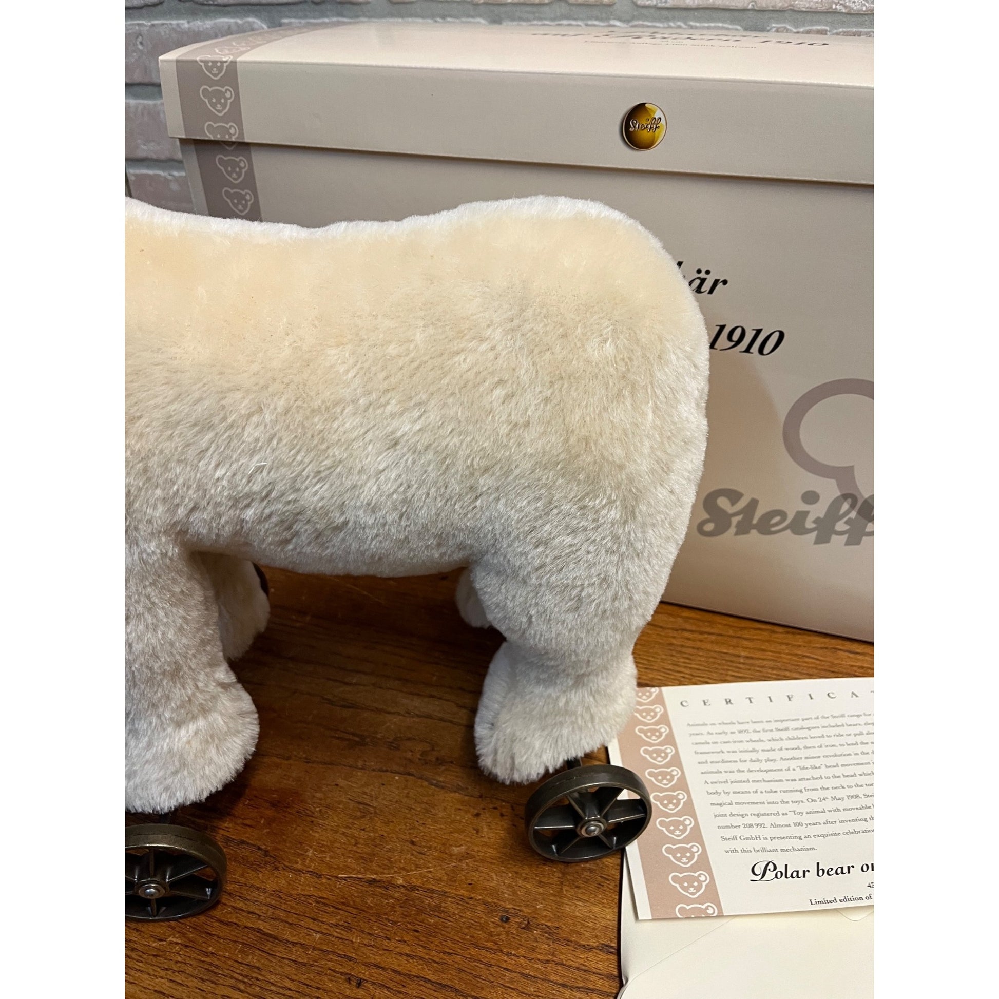 Steiff Polar Bear On Wheels #400544 All Tags, Button, Box 1910 Repro 402/1000