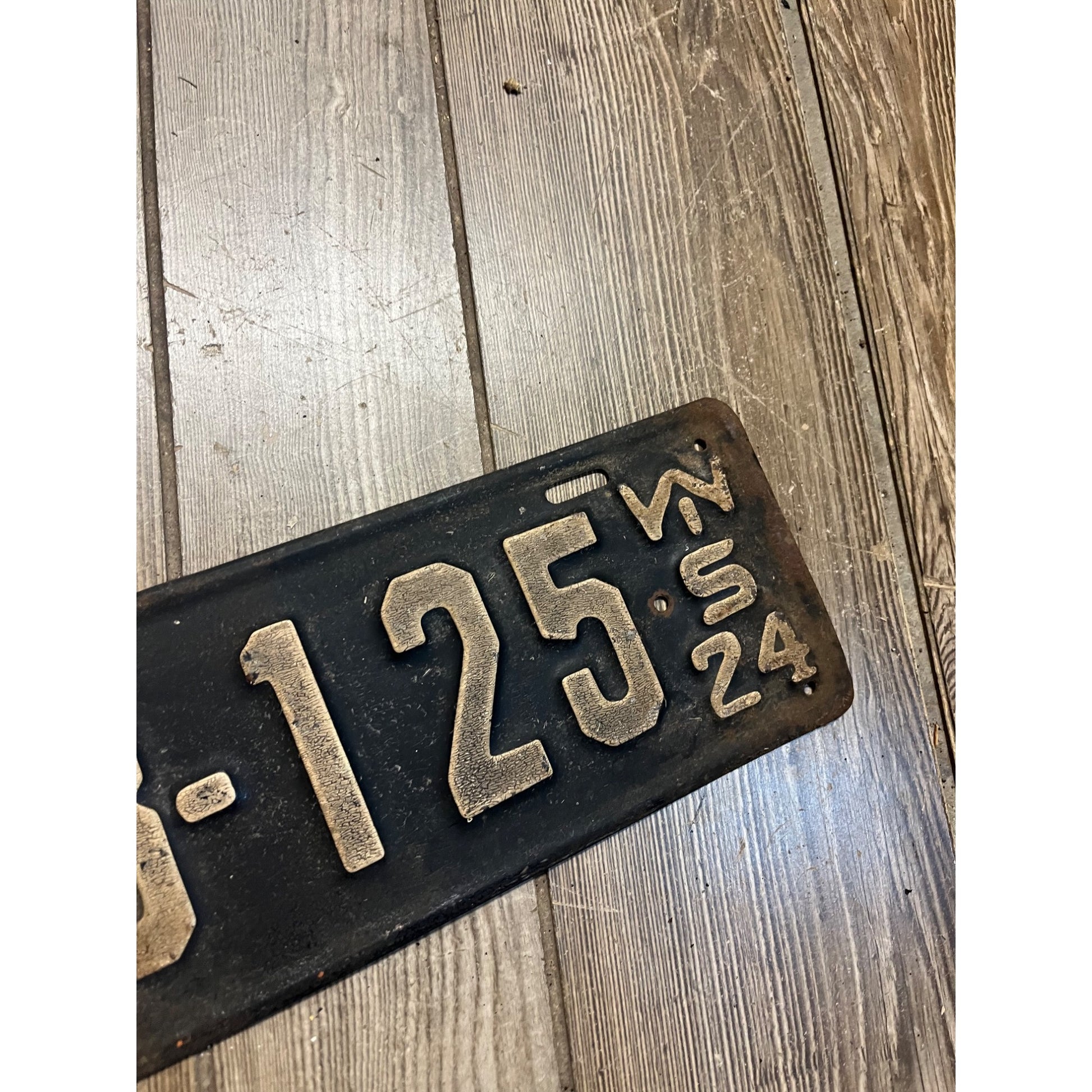Original Wisconsin 1924 License Plate Wis Single Automobile Truck Car Vintage