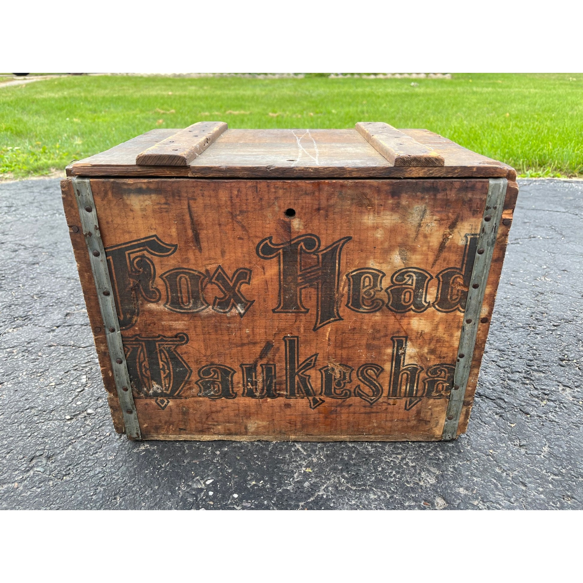 RARE Vintage Fox Head Beer Waukesha Weber Brewing Crate for Quart Bottles