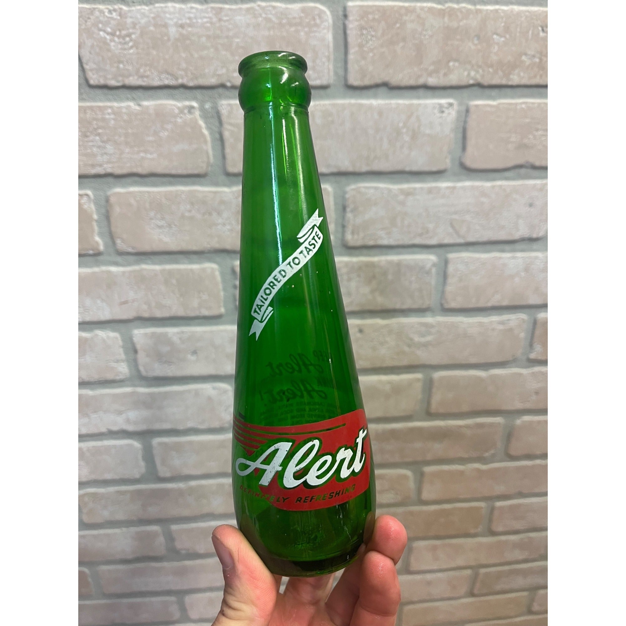 RARE Vintage ALERT Fox Valley Beverage Co. -- Neenah, Wis -- ACL Soda Bottle