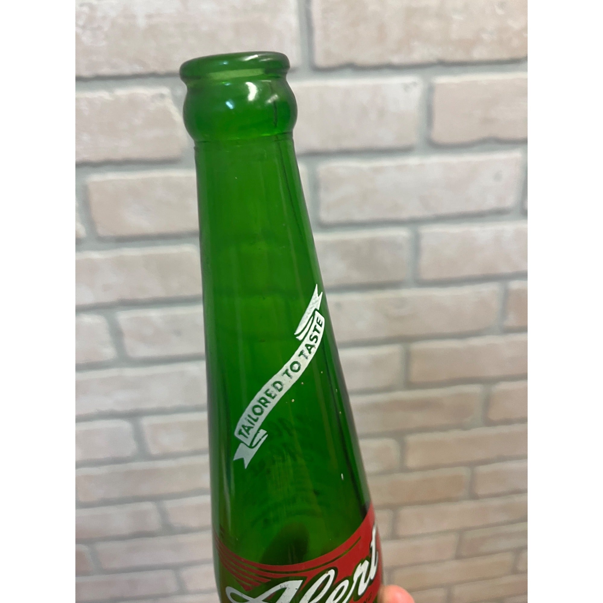 RARE Vintage ALERT Fox Valley Beverage Co. -- Neenah, Wis -- ACL Soda Bottle