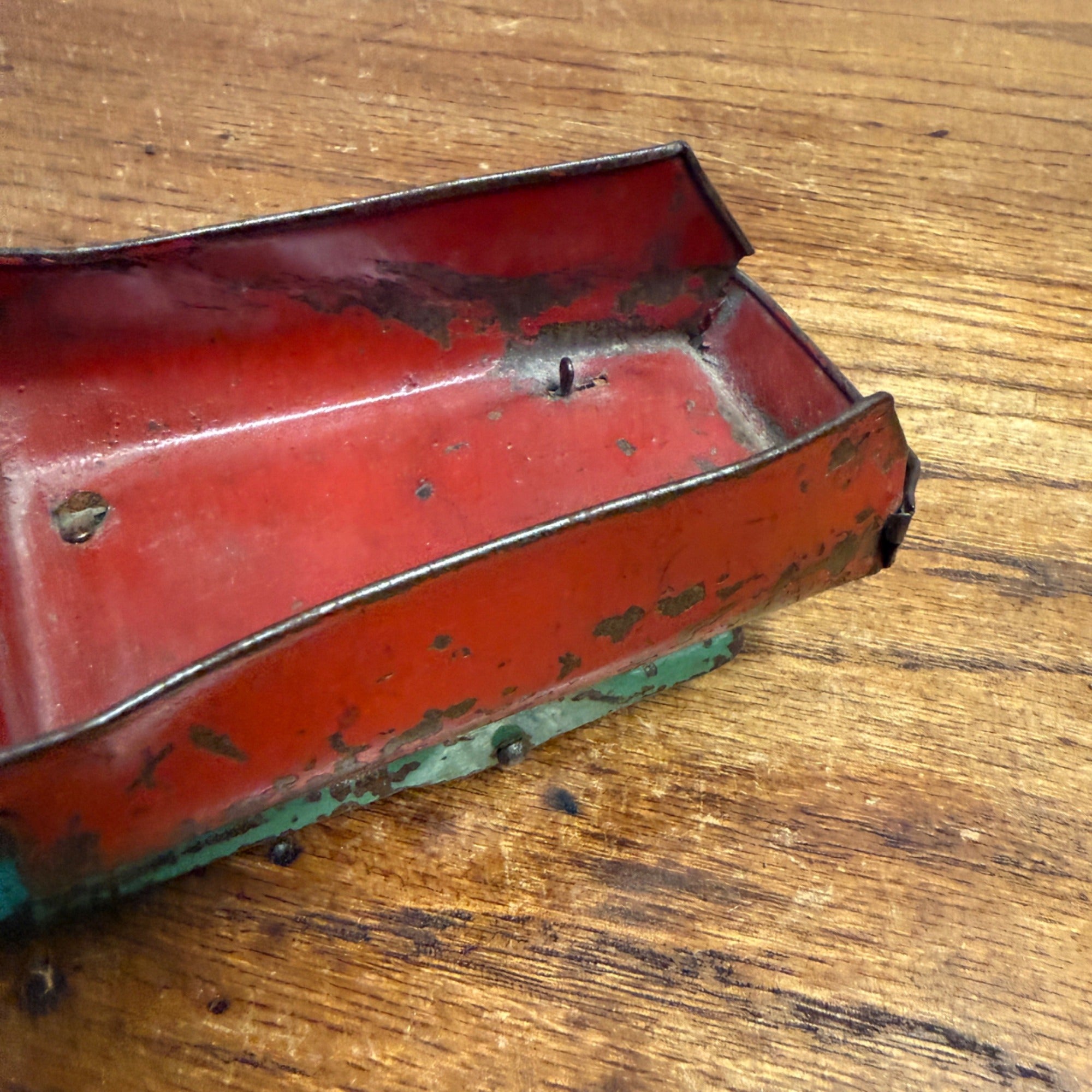 Vintage 1930s Marx / Wyandotte Pressed Steel Delivery Truck Toy 7.5" Red Green
